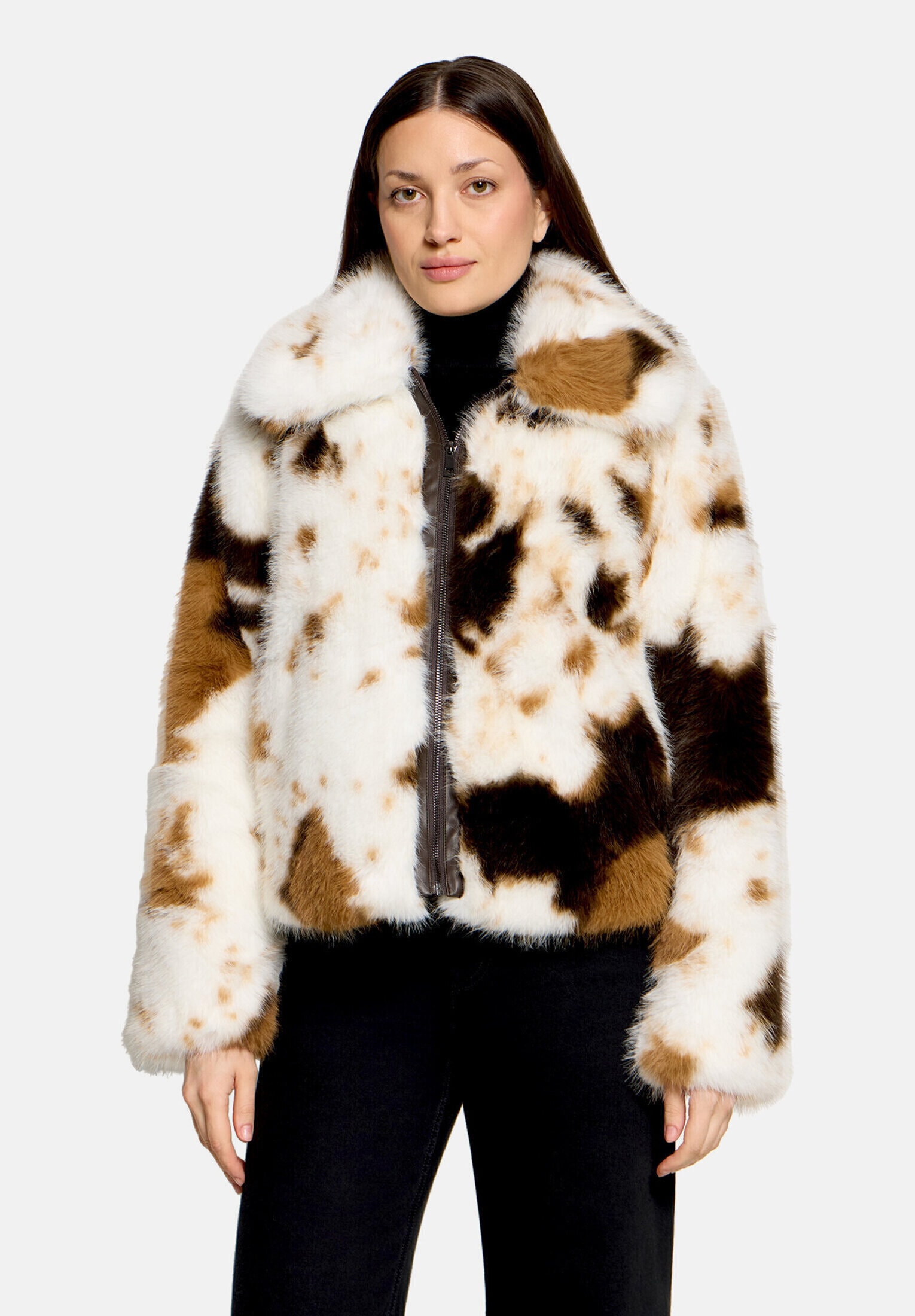 Amber & June Plüschjacke »Damen mit Taschen«