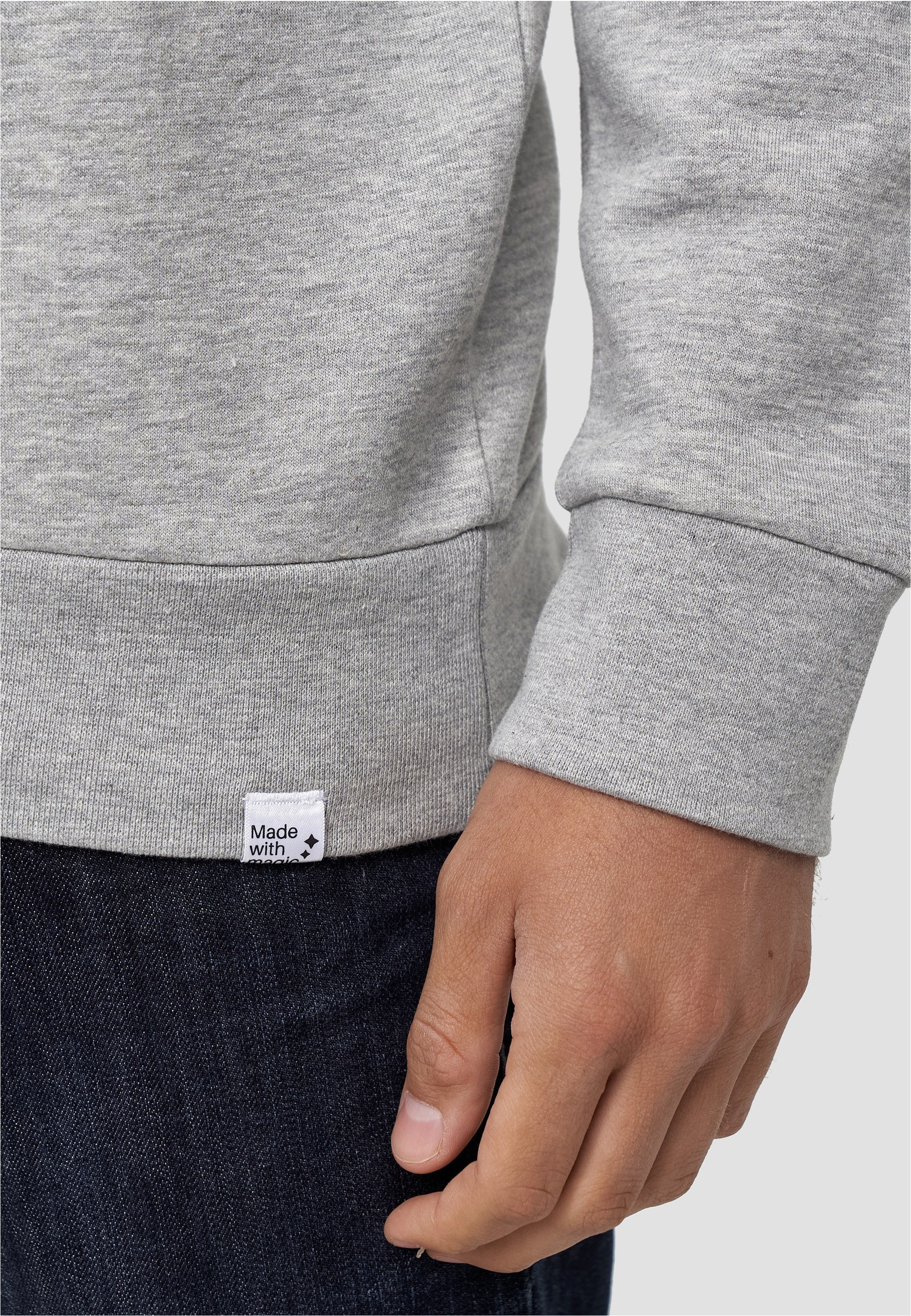 MIKON Sweatshirt, im zeitlosen Design