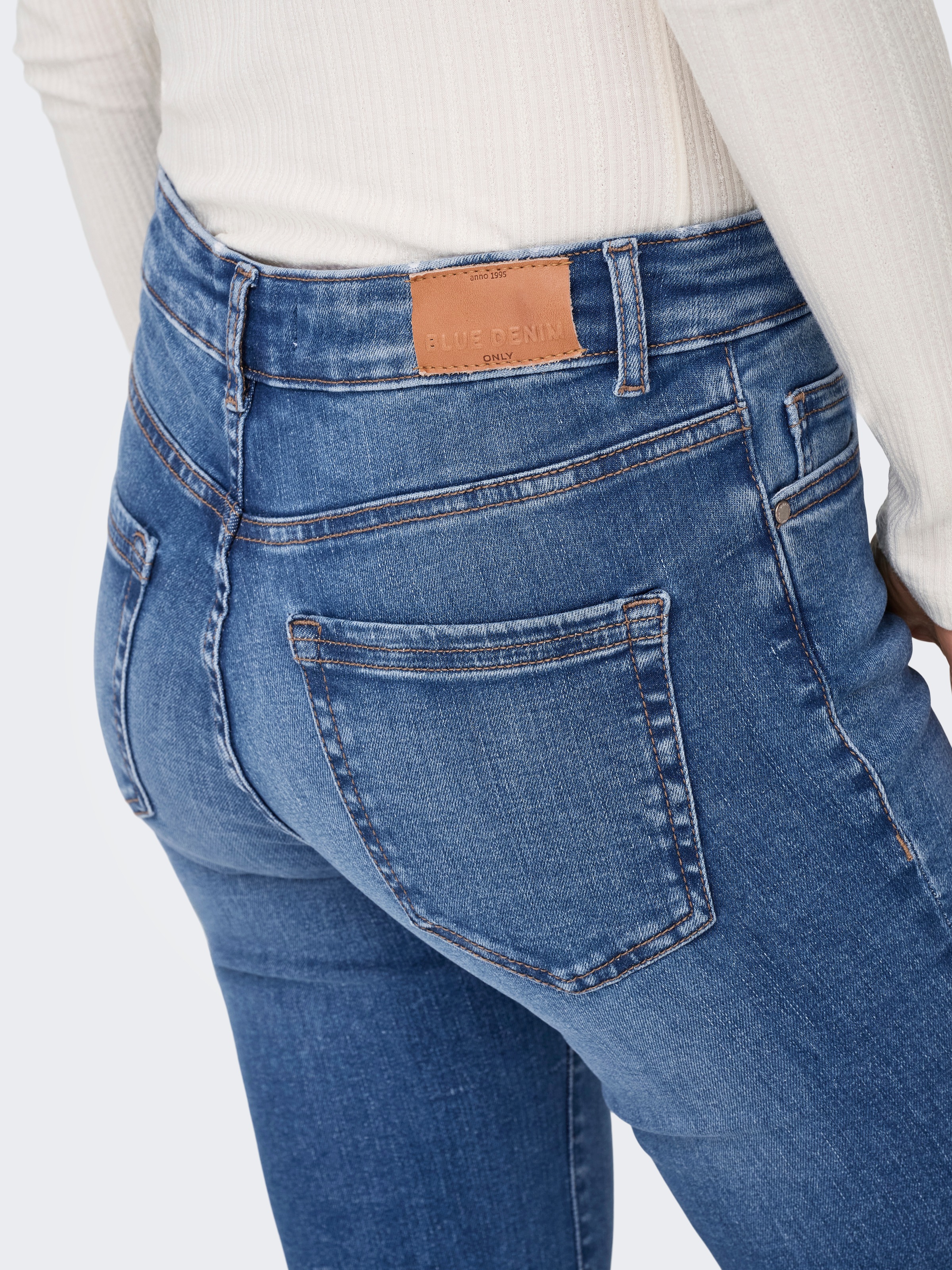 ONLY Bootcut-Jeans "ONLBLUSH MID RETROFLARED DNM DIA550 NOOS" günstig online kaufen
