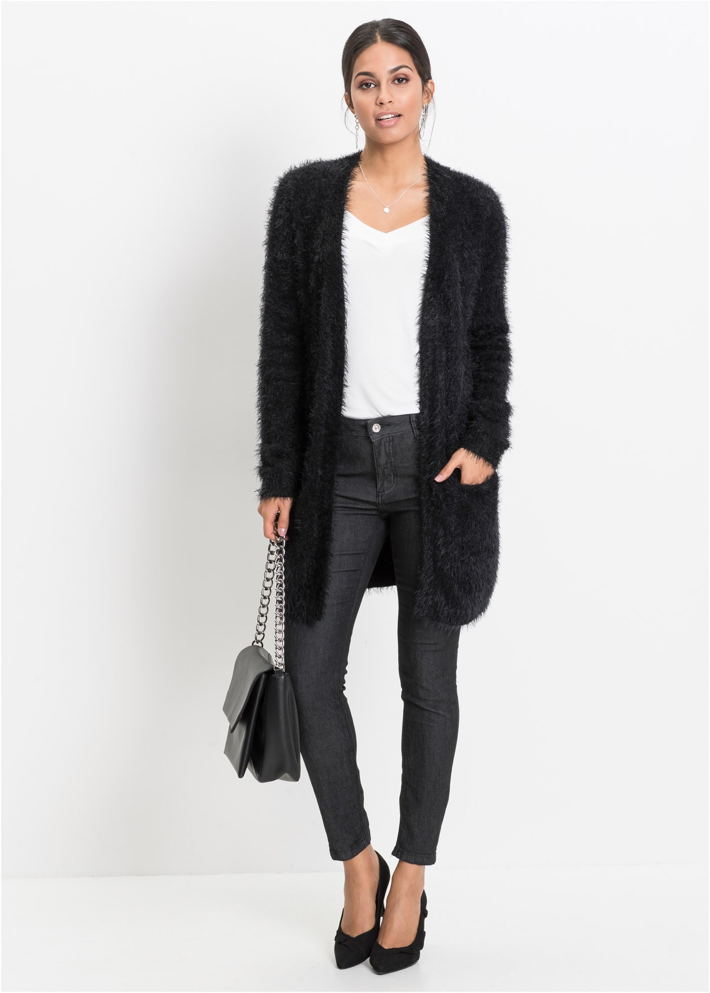 bonprix Longstrickjacke »Longstrickjacke in Flauschoptik« Longstrickjacke in Flauschoptik