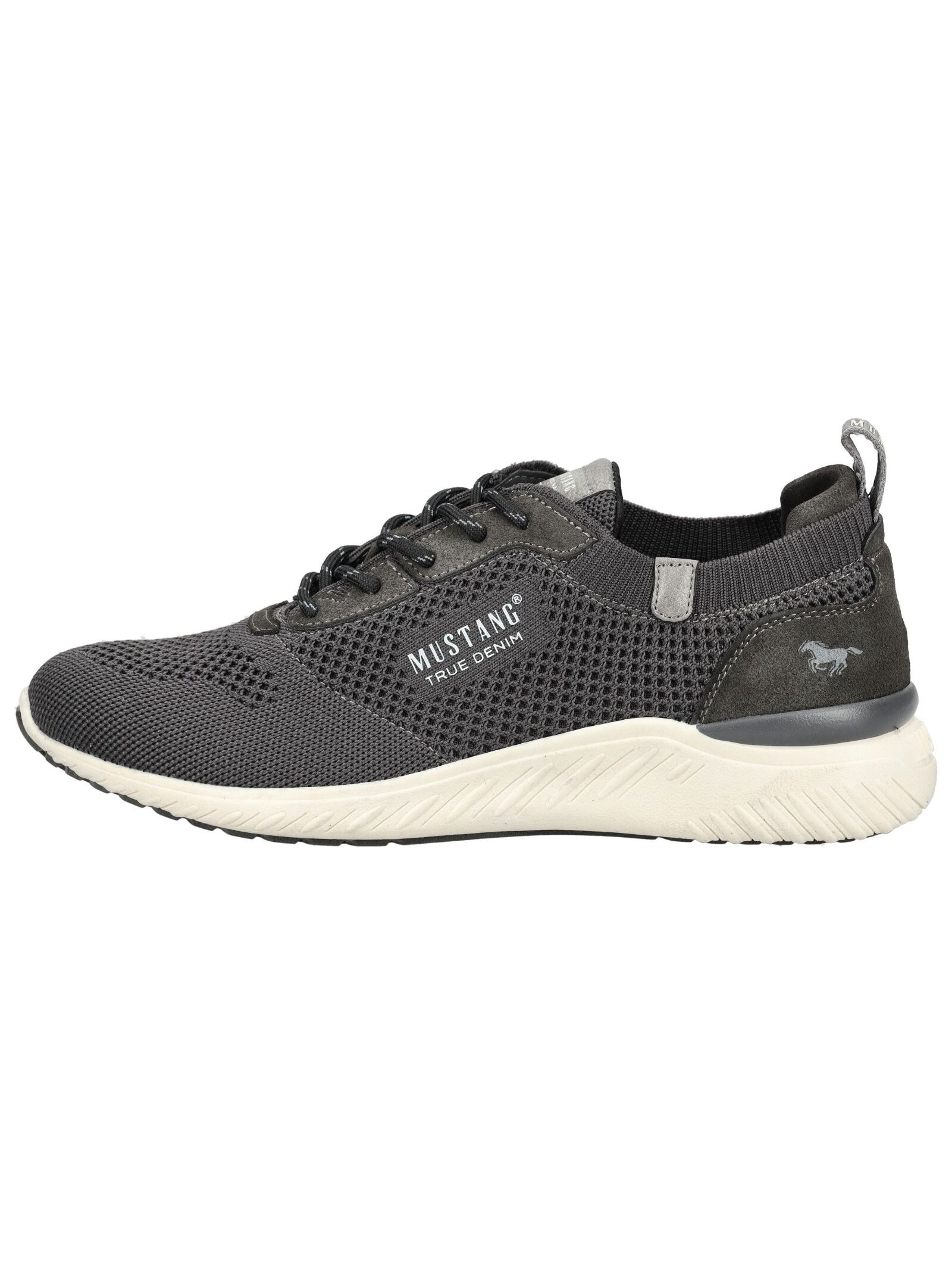 Mustang Shoes Slip-On Sneaker, Slipper, Freizeitschuh mit heller Laufsohle günstig online kaufen