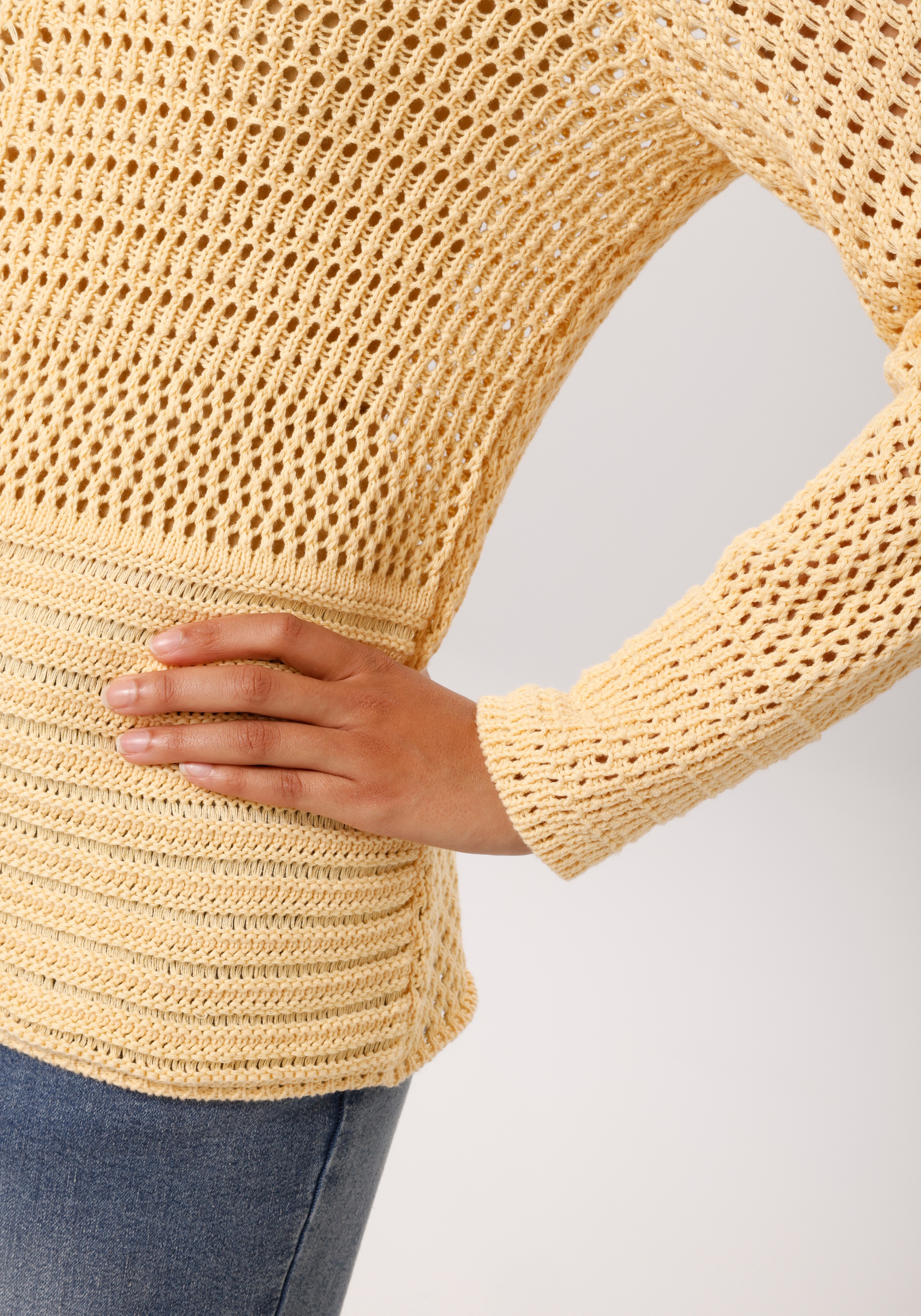 Aniston CASUAL Rundhalspullover mit trendig gemixten Ajour-Mustern