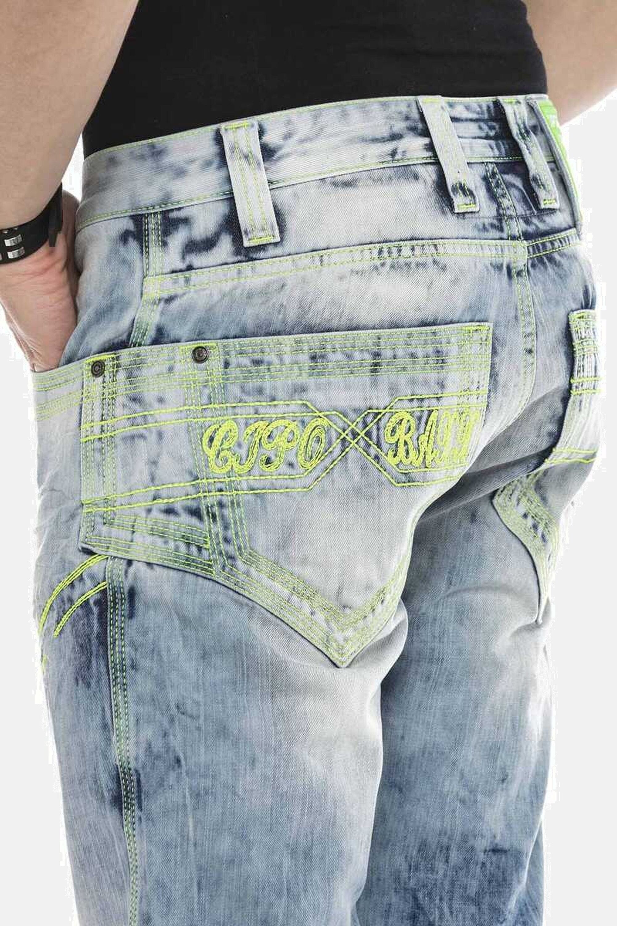 Cipo & Baxx Regular-fit-Jeans »DENIM«, bequeme Jeans mit heller Waschung, CD596