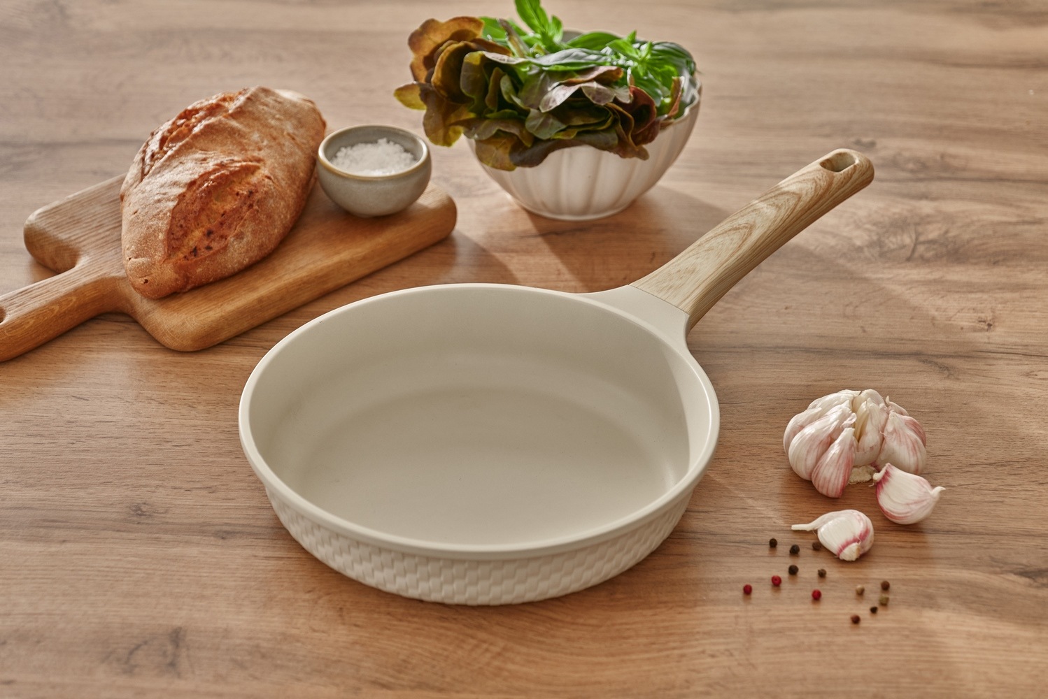 RESTO Kitchenware Bratpfanne "Ran, Universalpfanne mit Antihaftbeschichtung" Aluminiumguss 1 Stk. tlg. Induktion, für alle Herdarten geeignet