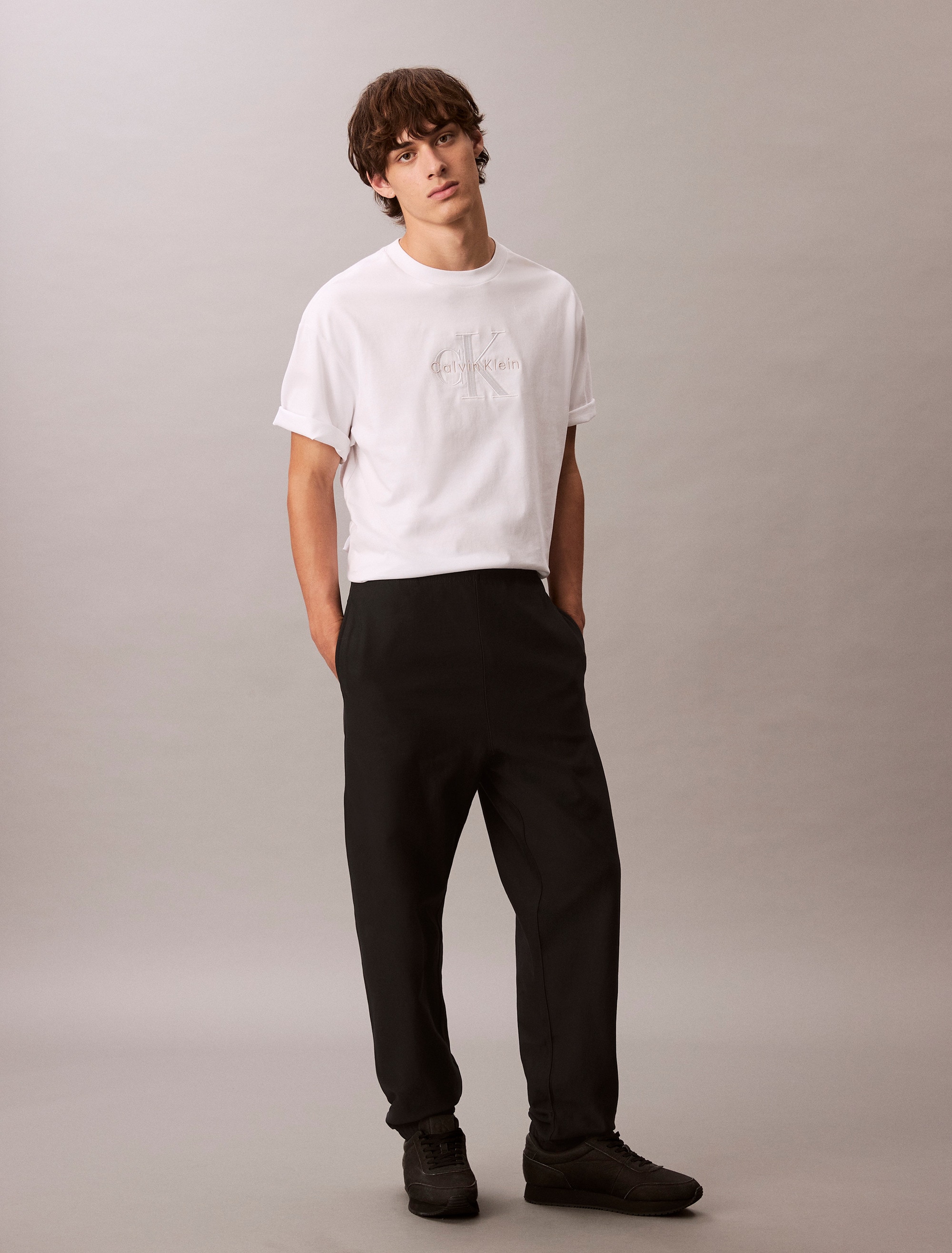 Calvin Klein Jeans Sweathose »PREMIUM TERRY MONOGRAM JOGGER«, Mit elastischem Bund