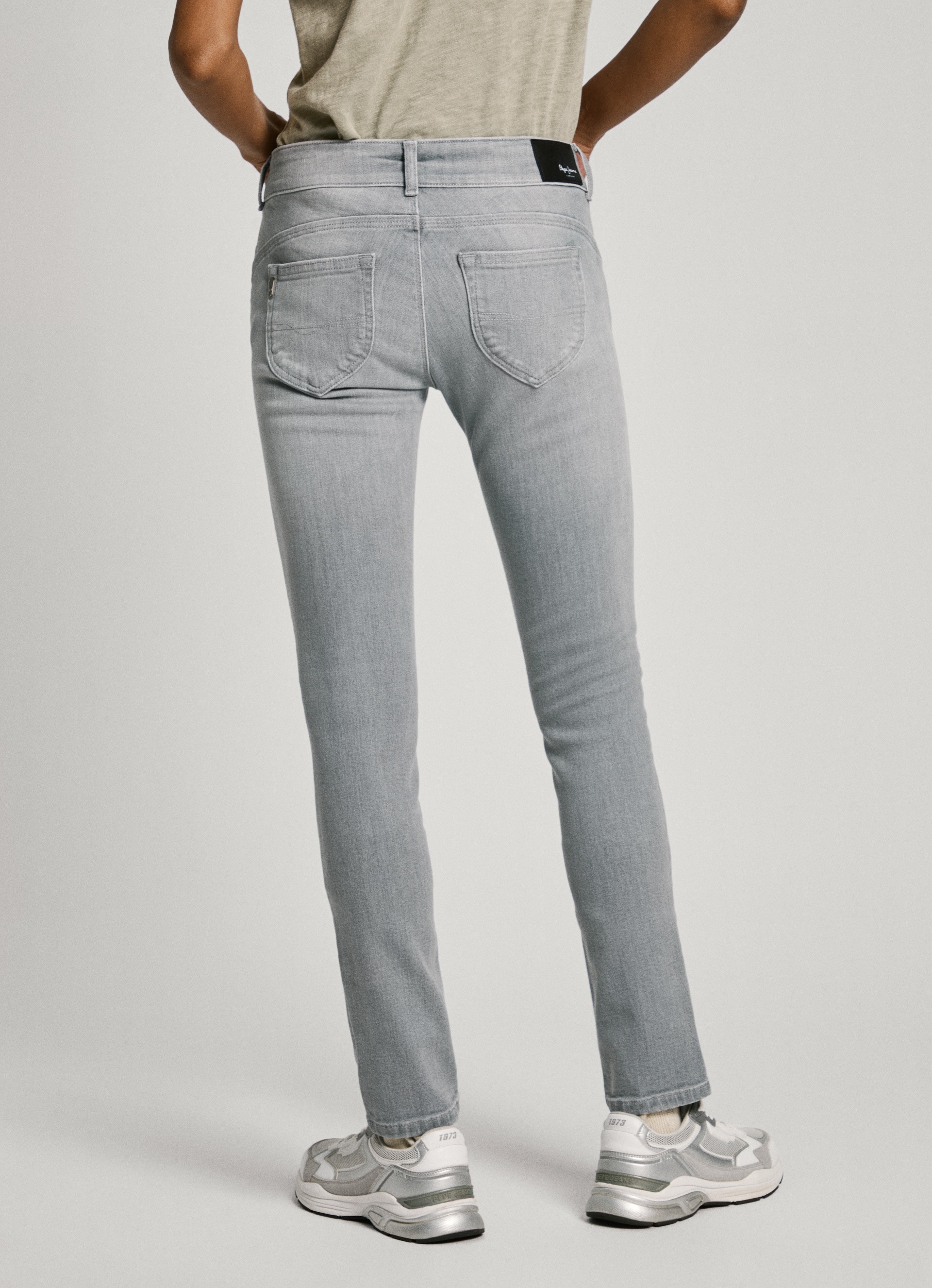 Pepe Jeans Slim-fit-Jeans "SLIM JEANS LW, mit niedriger Leibhöhe" günstig online kaufen