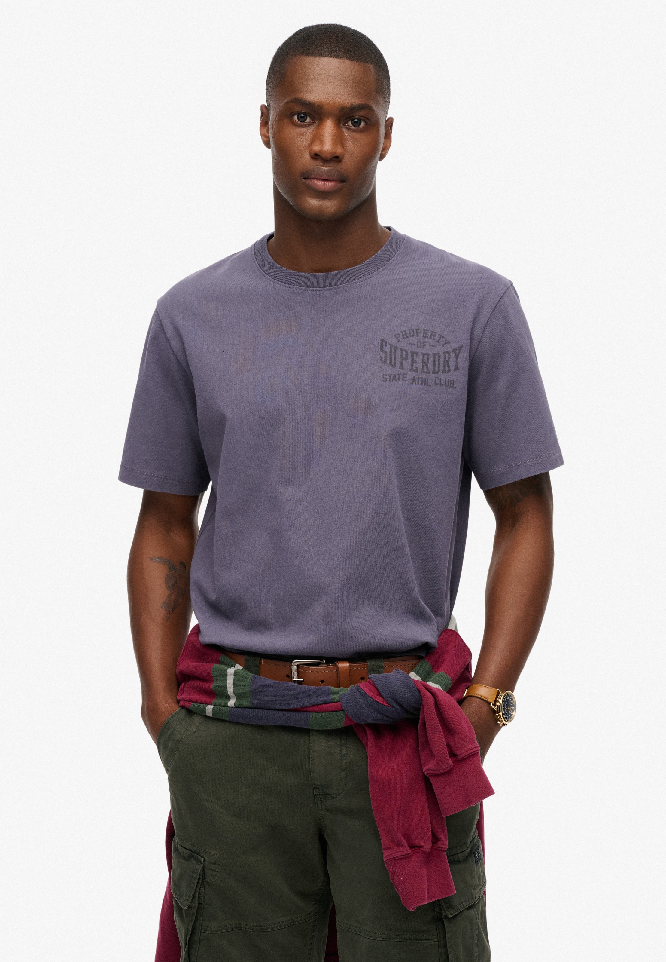 Superdry Rundhalsshirt "ATHLETIC ESS TEE" Loose Fit, aus Baumwolle und Seide, mit Print, Kurzarm, hüftlange Form