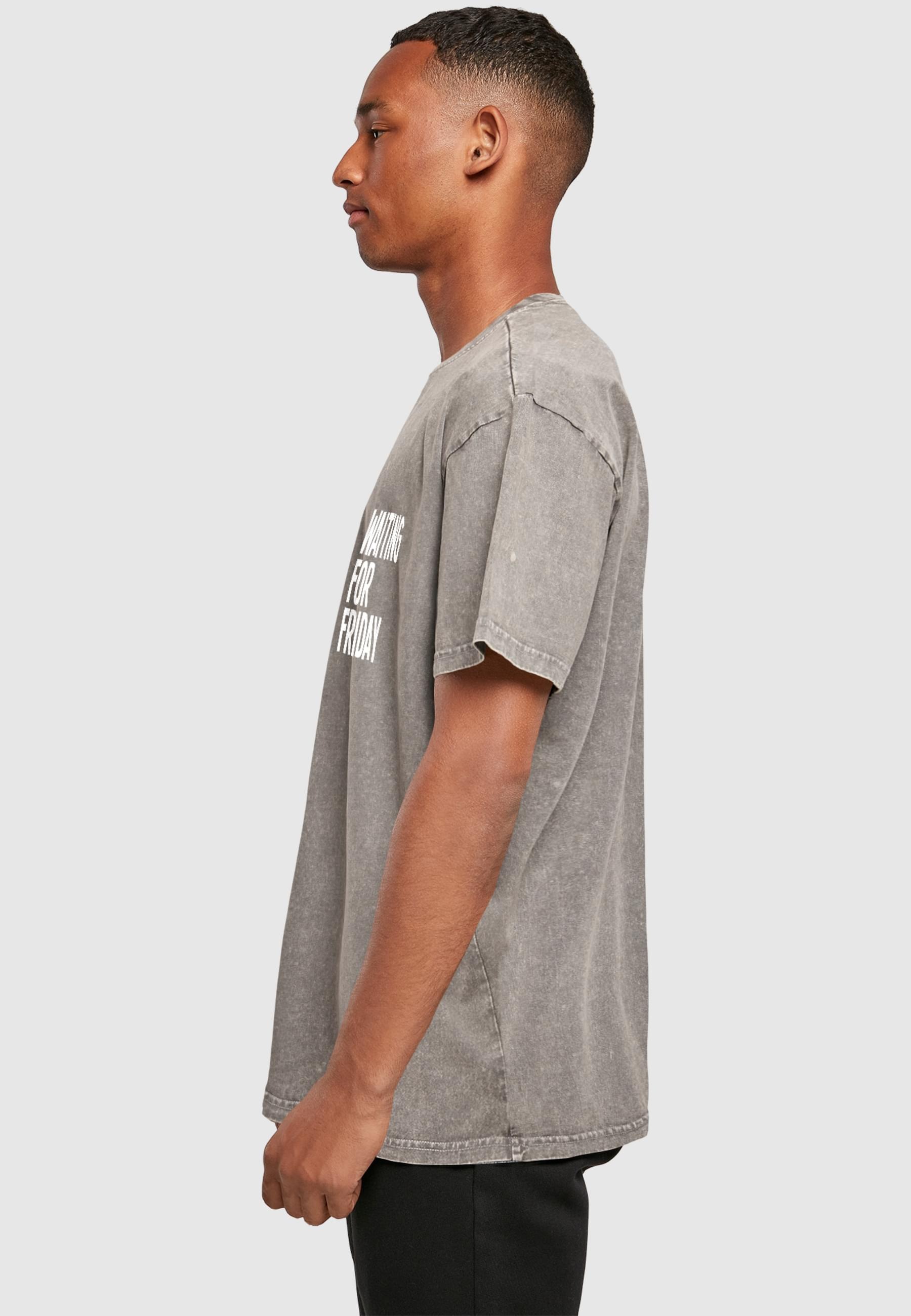 MisterTee T-Shirt »MisterTee Waiting For Friday Acid Washed Heavy Oversize Tee«, (1 tlg.)