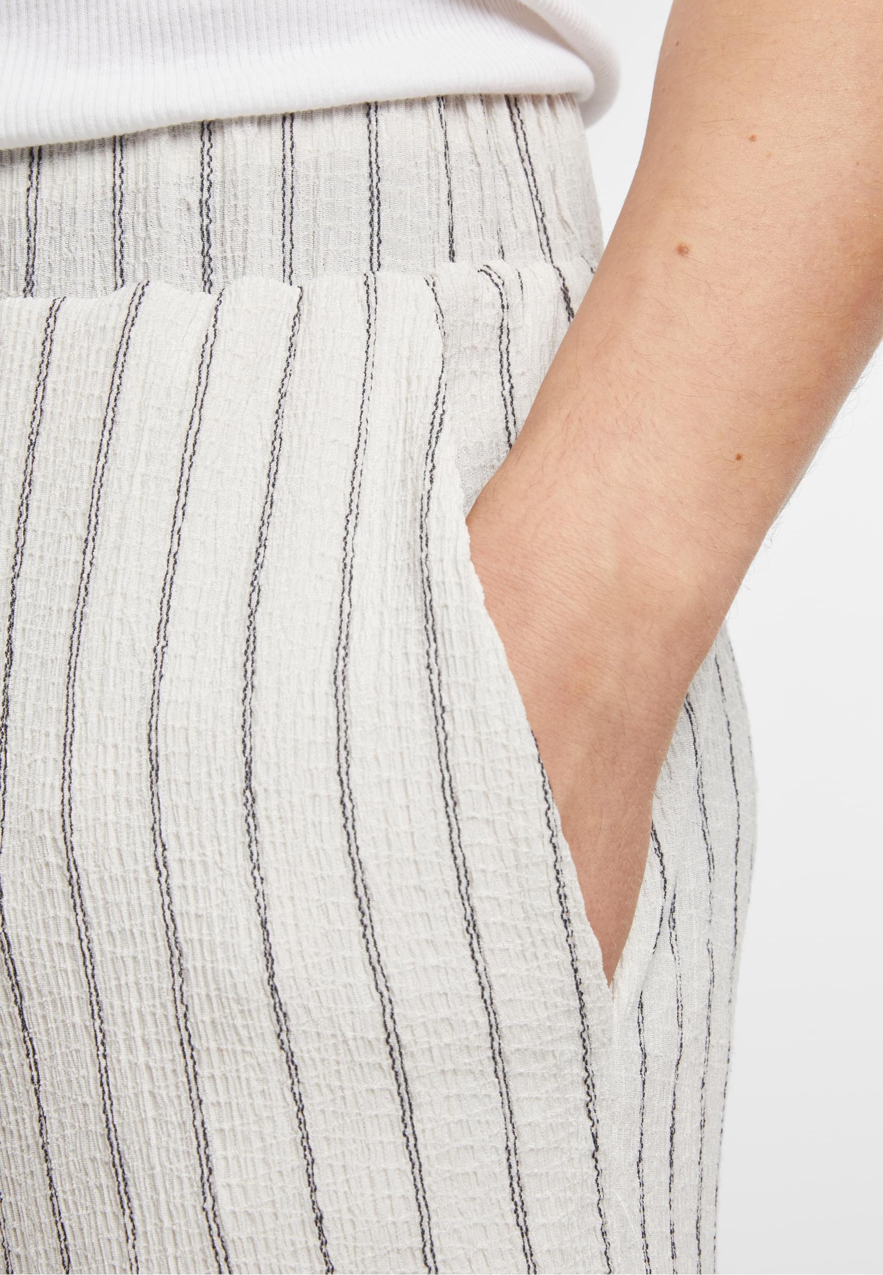 URBAN CLASSICS Shorts »Urban Classics Striped Crinkle Resort Shorts«, (1 tlg.)