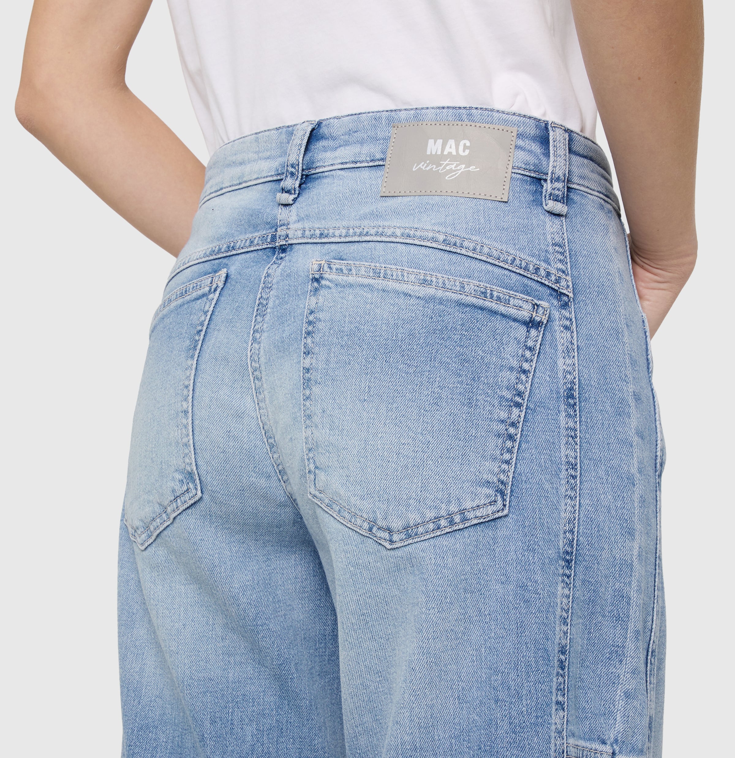MAC 5-Pocket-Jeans »OHIO Barrel« Barrel Fit, Naht-Detail auf Kniehöhe