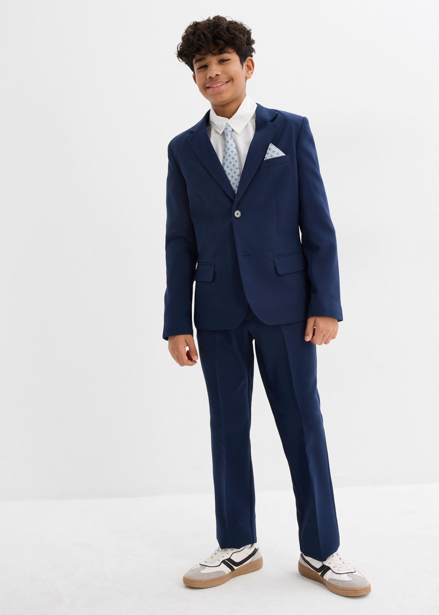 bonprix Anzug Set, 4 tlg. normal bestehend aus Hose mit verstellbarem Bund, Hemd, Sakko und Krawatte