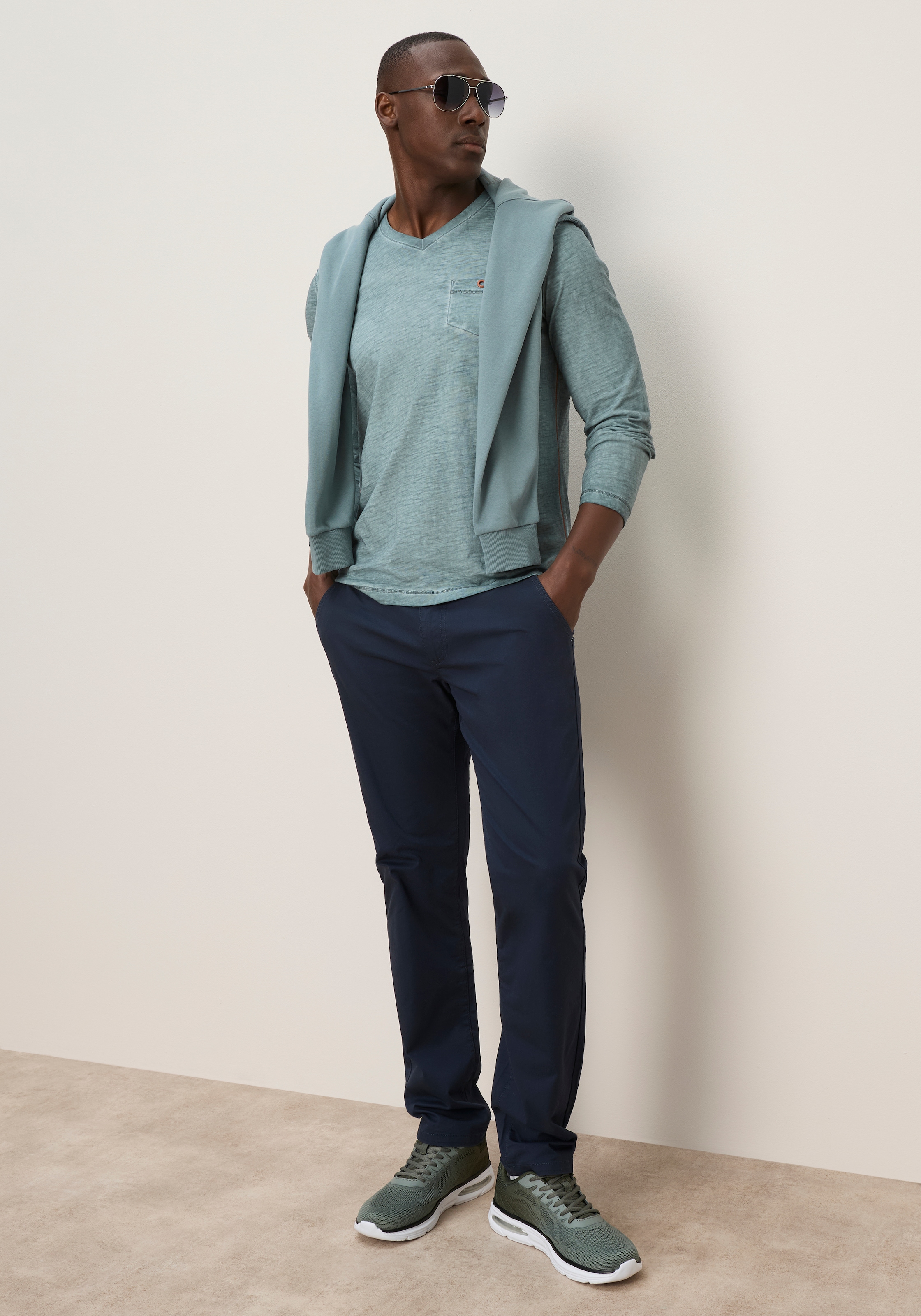 KangaROOS Langarmshirt mit V-Ausschnitt, Langarm-Design, aus Slub-Material