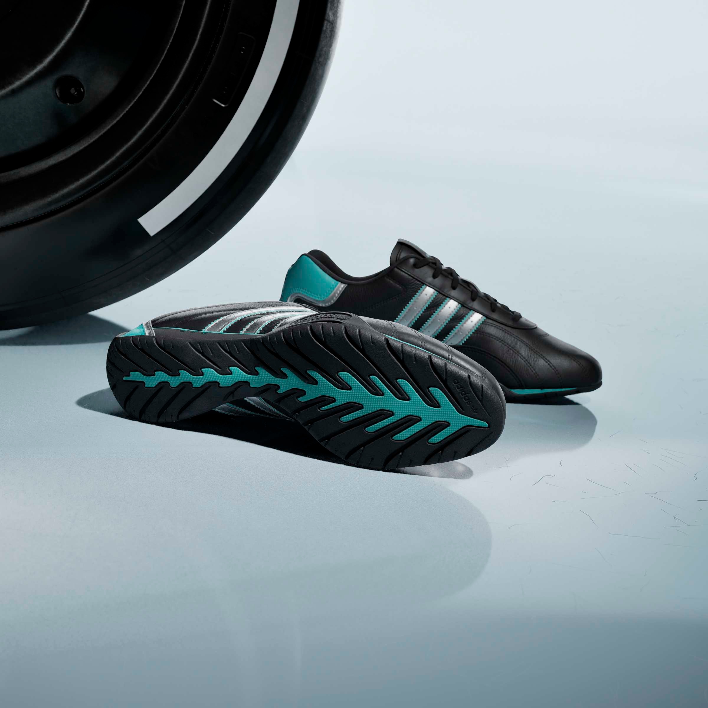 adidas Performance Sneaker »ADIRACER LO MERCEDES AMG PETRONAS F1 TEAM«