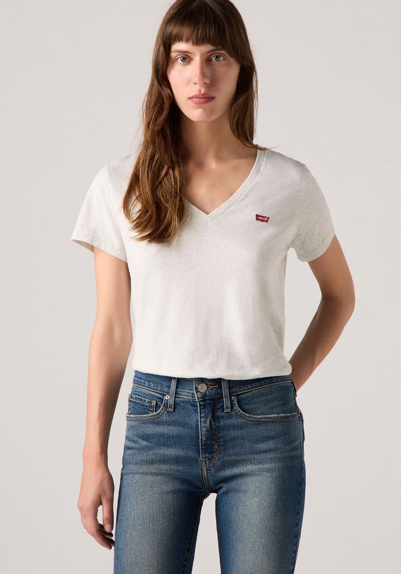 Levis V-Shirt "Perfect Tee", mit kleinem Batwing- Logo günstig online kaufen