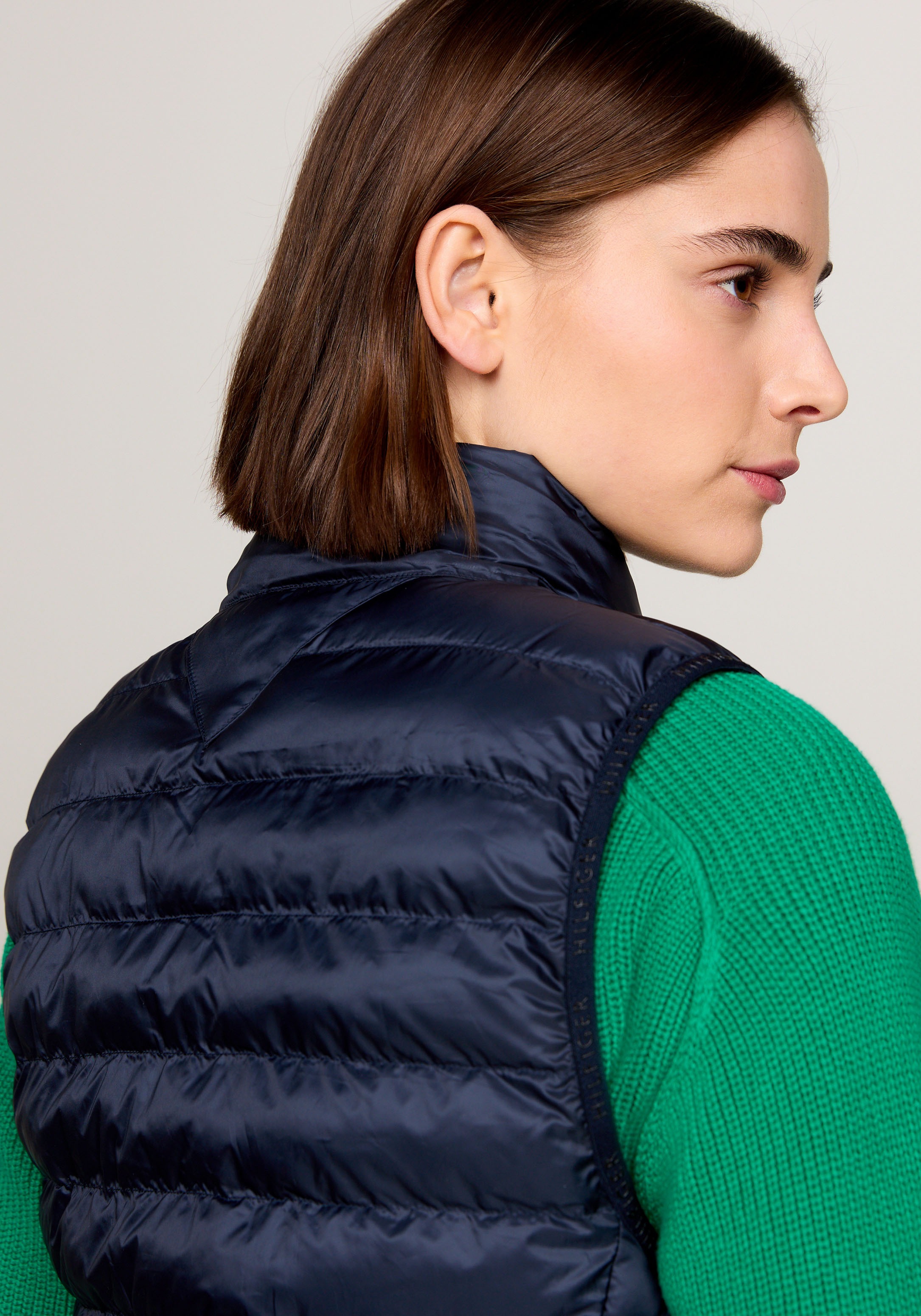 Tommy Hilfiger Steppweste "LW PADDED GLOBAL STRIPE VEST", Reißverschlusstas günstig online kaufen