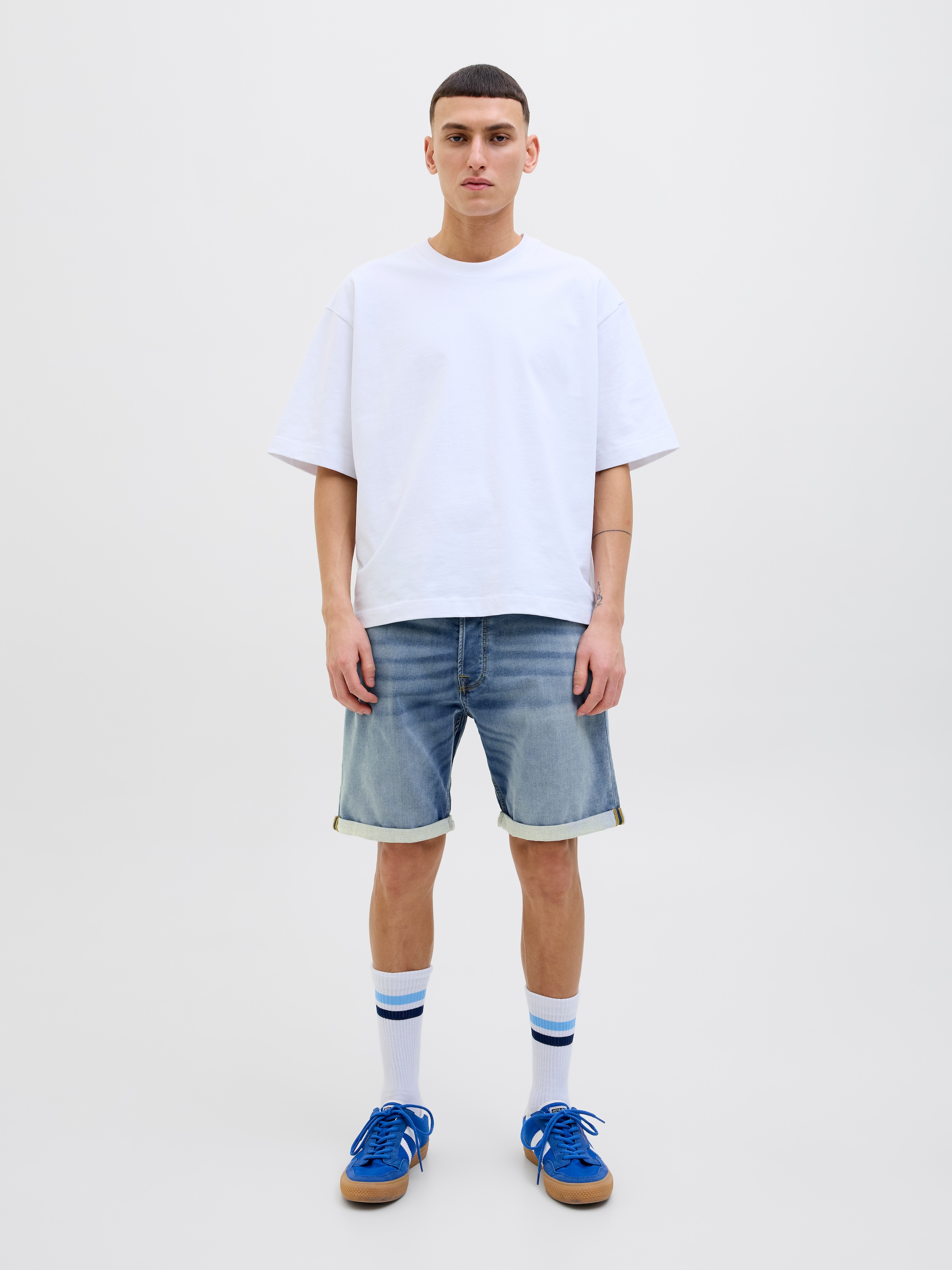 Jack & Jones Shorts »JJIRICK JJICON I.K. SHORTS GE 129 SN«, im Five-Pocket Style