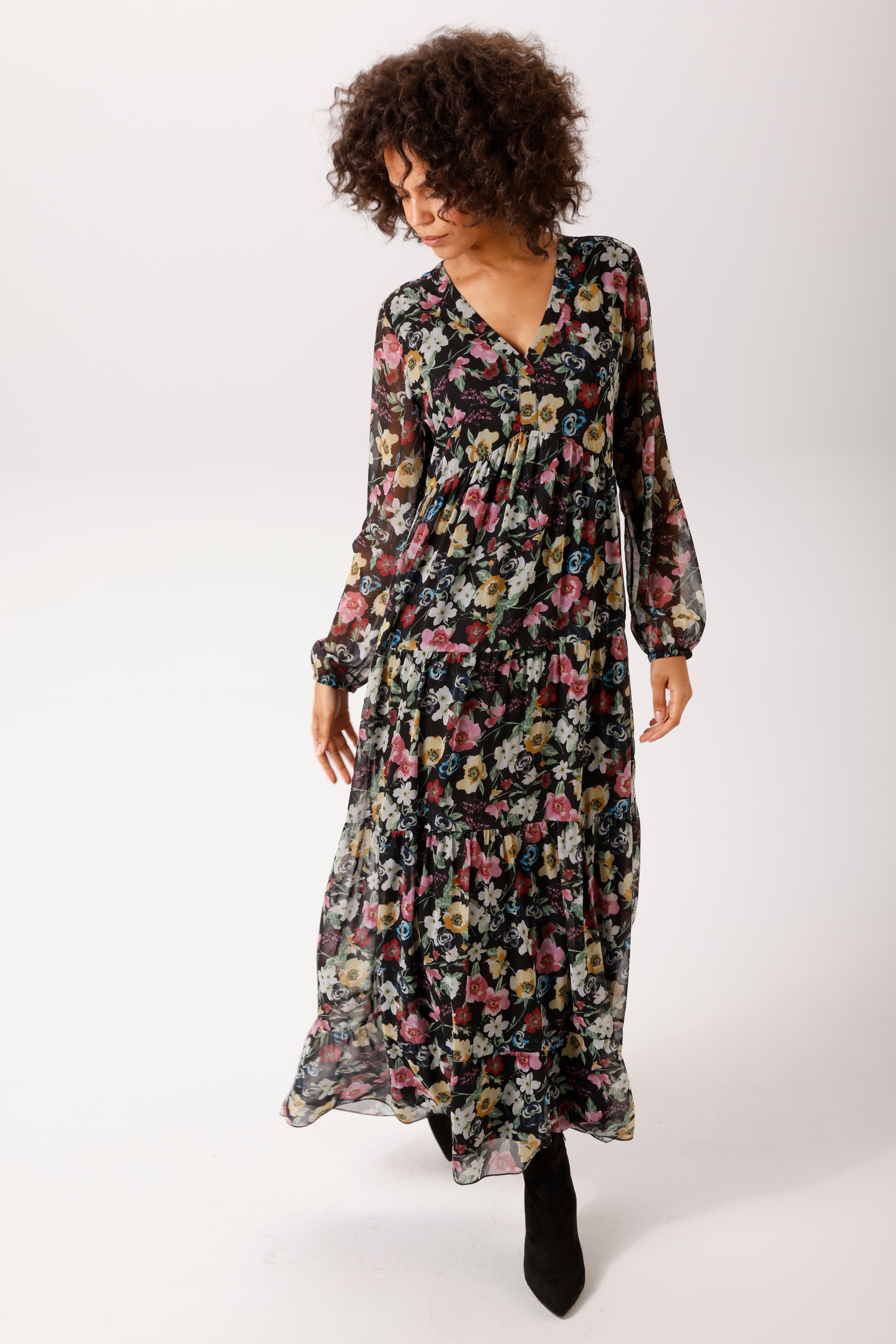 Aniston CASUAL Maxikleid mit farbenfrohen, romantischen Blumendruck - NEUE KOLLEKTION