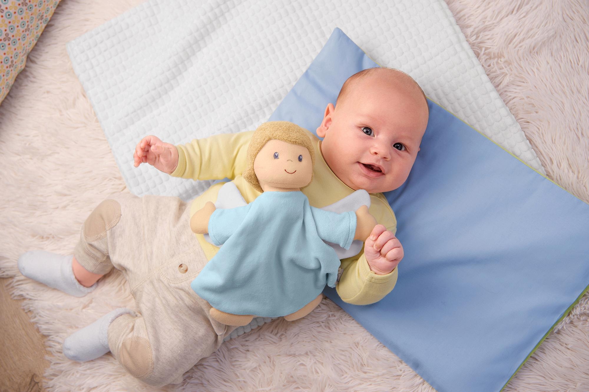 Thumbnail - Sterntaler Schmusetuch "Schutzengel, hellblau" mit Geschenkbox