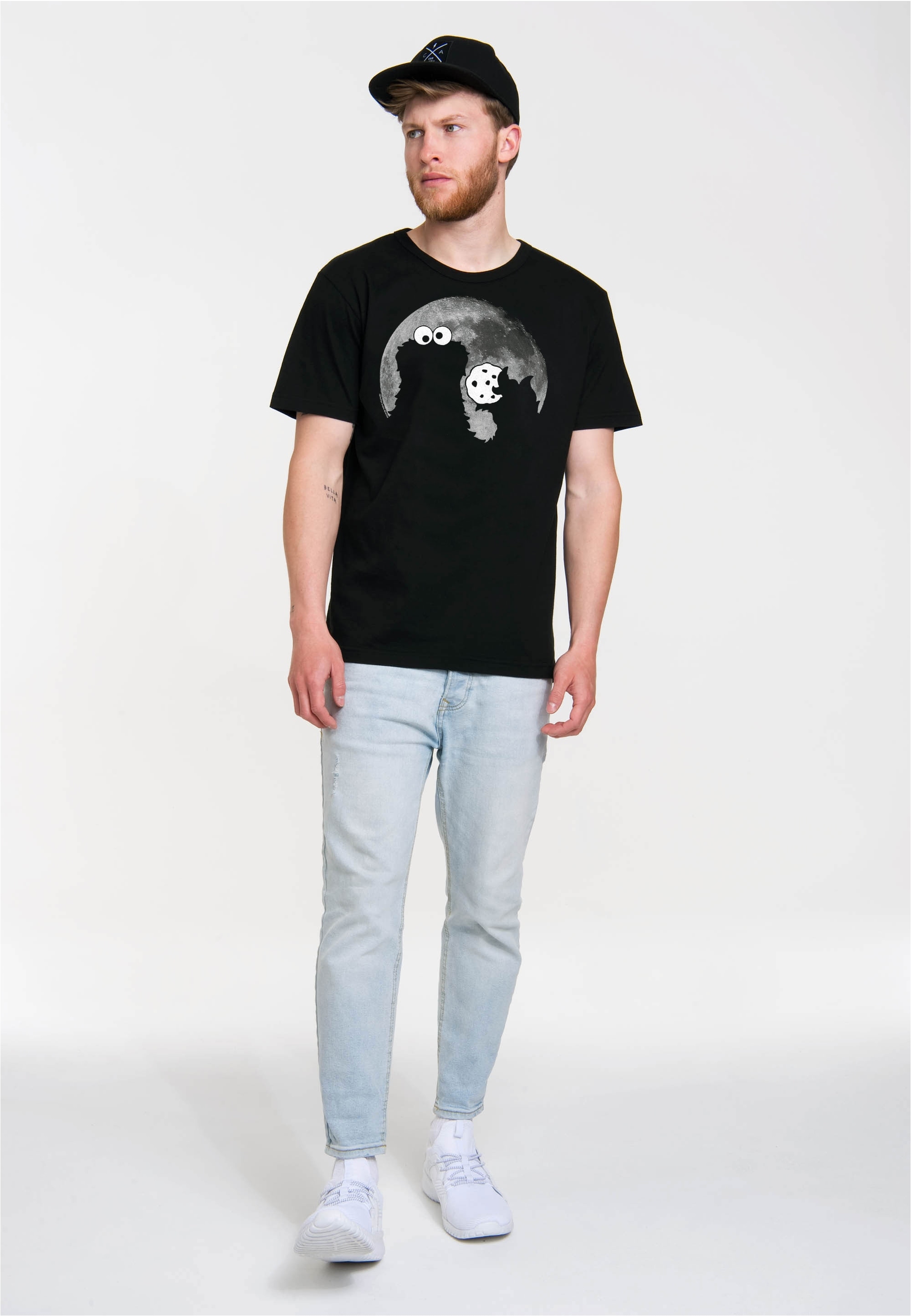 LOGOSHIRT T-Shirt »Sesamstrasse - Krümelmonster Mond« mit coolem Print