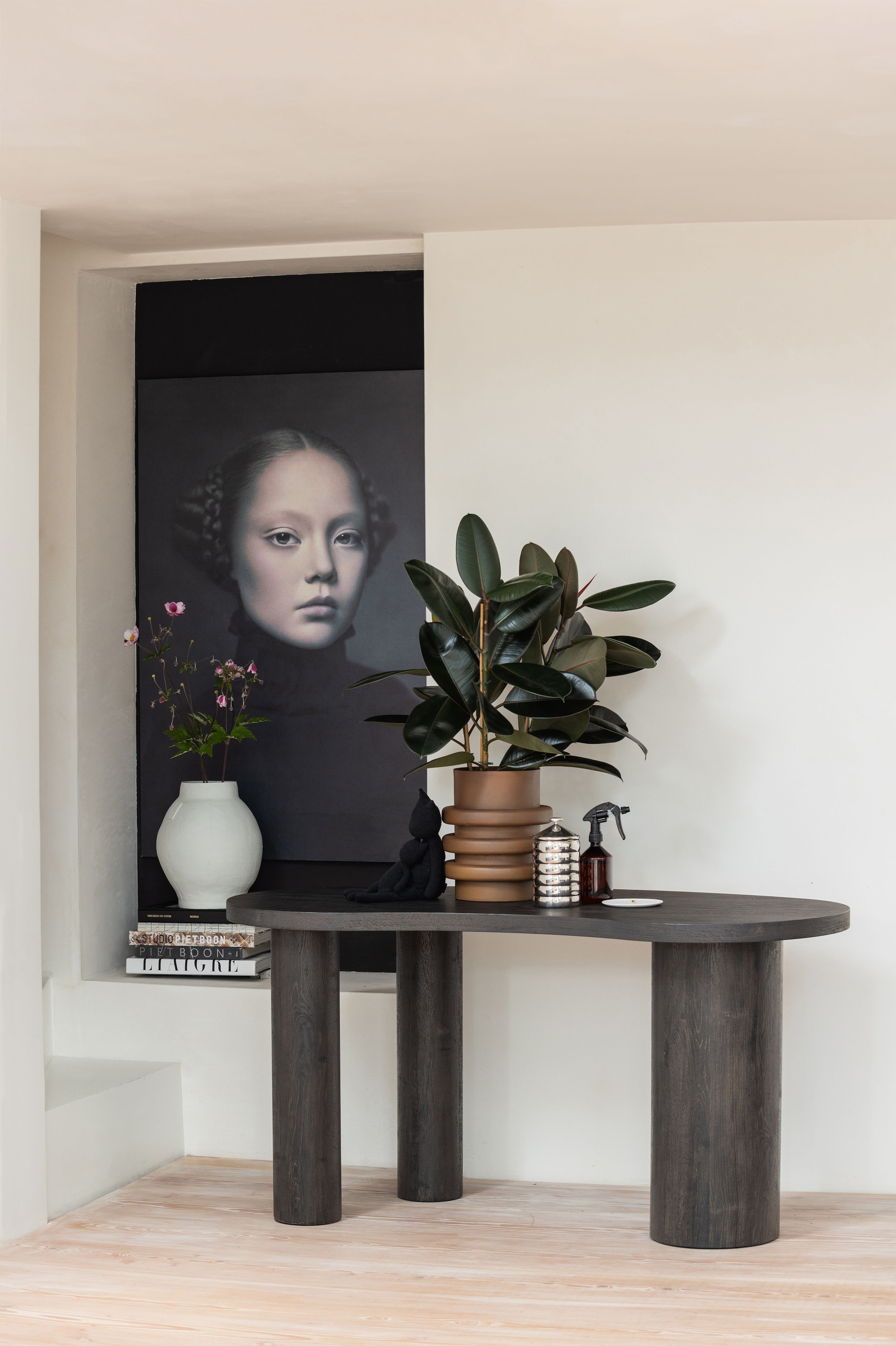 WOOOD Schreibtisch "Maan aus MDF mit 3D-Papierbelag, organische Form 150x70x75 cm" Tragkraft 100 kg, einfach zu montieren, sichtbare Maserung
