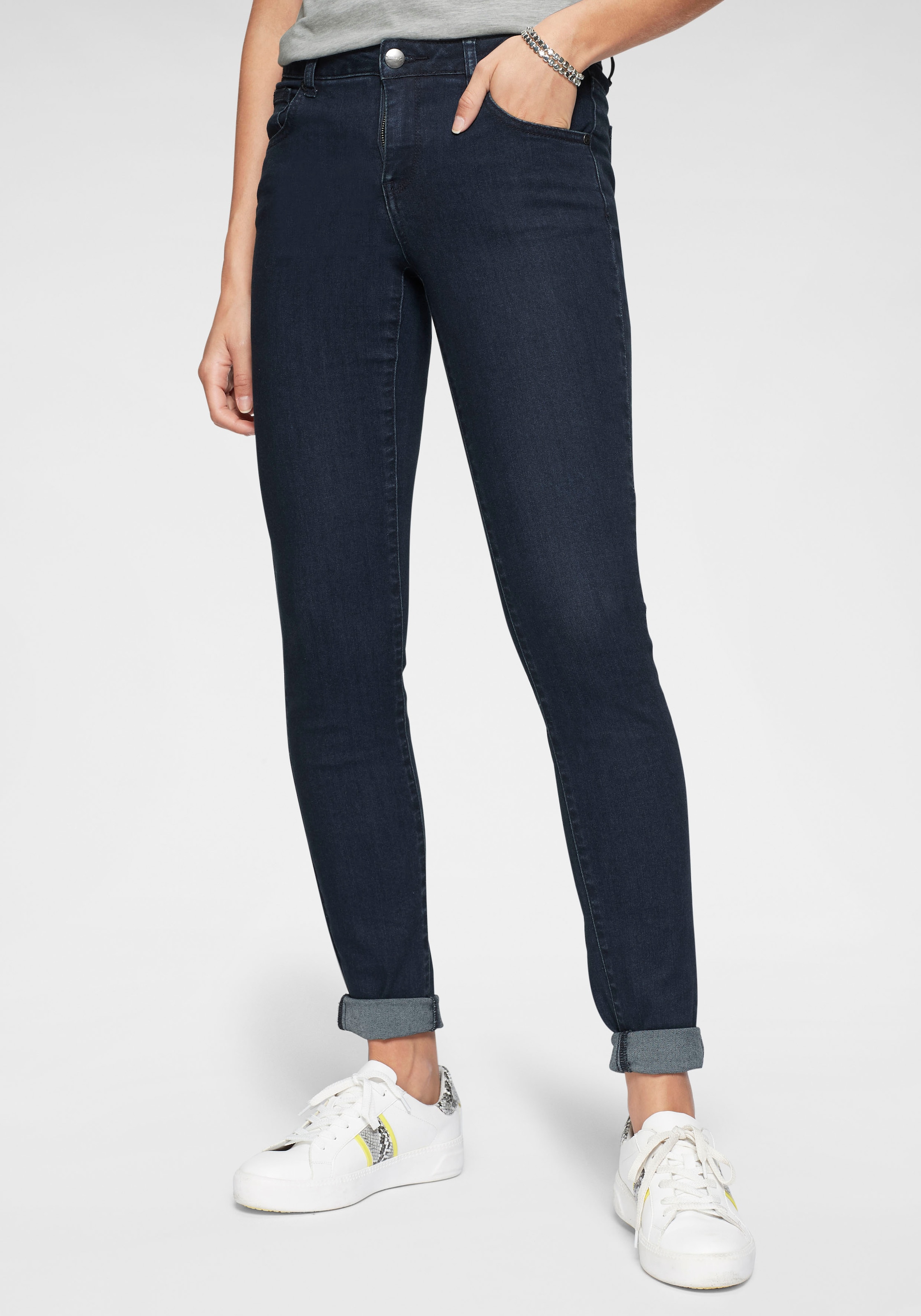 Tamaris Skinny-fit-Jeans "aus bequemen Stretch-Denim" schmale Beinweite, mit Gürtelschlaufenbund, mit Metallreißverschluss
