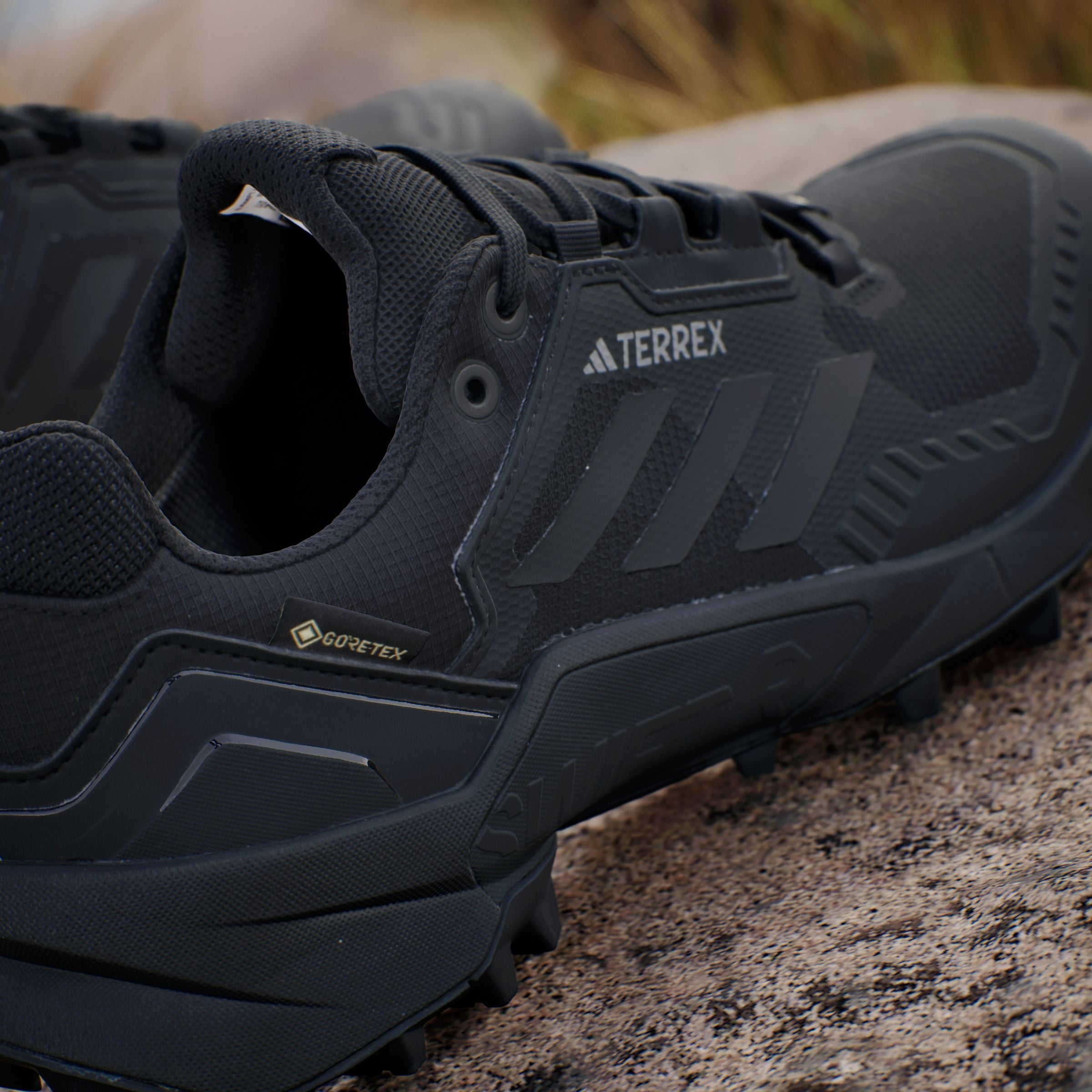 adidas TERREX Wanderschuh »TERREX SWIFT R3 GORE-TEX«, wasserdicht