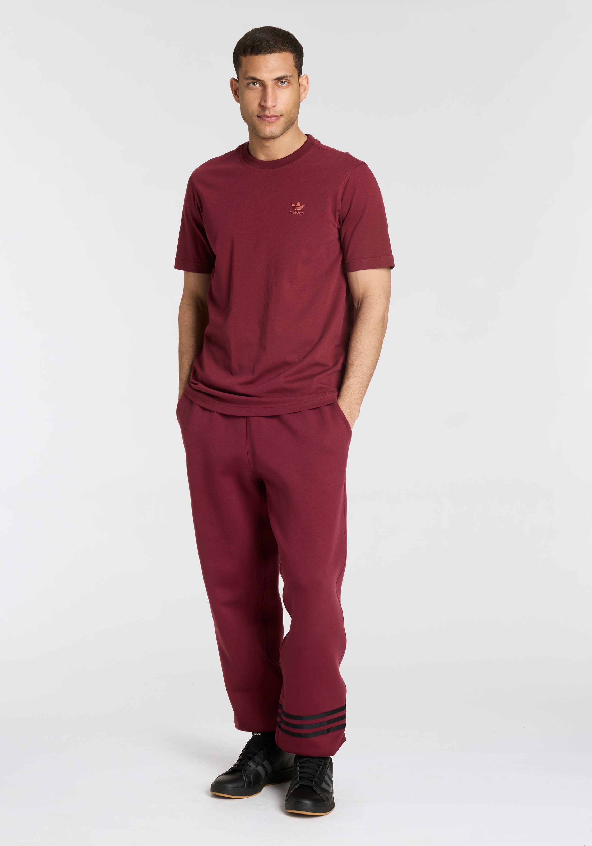 adidas Originals T-Shirt »TREFOIL ESS TEE«, drei Streifen Essentials Shirt mit Trefoil Logo
