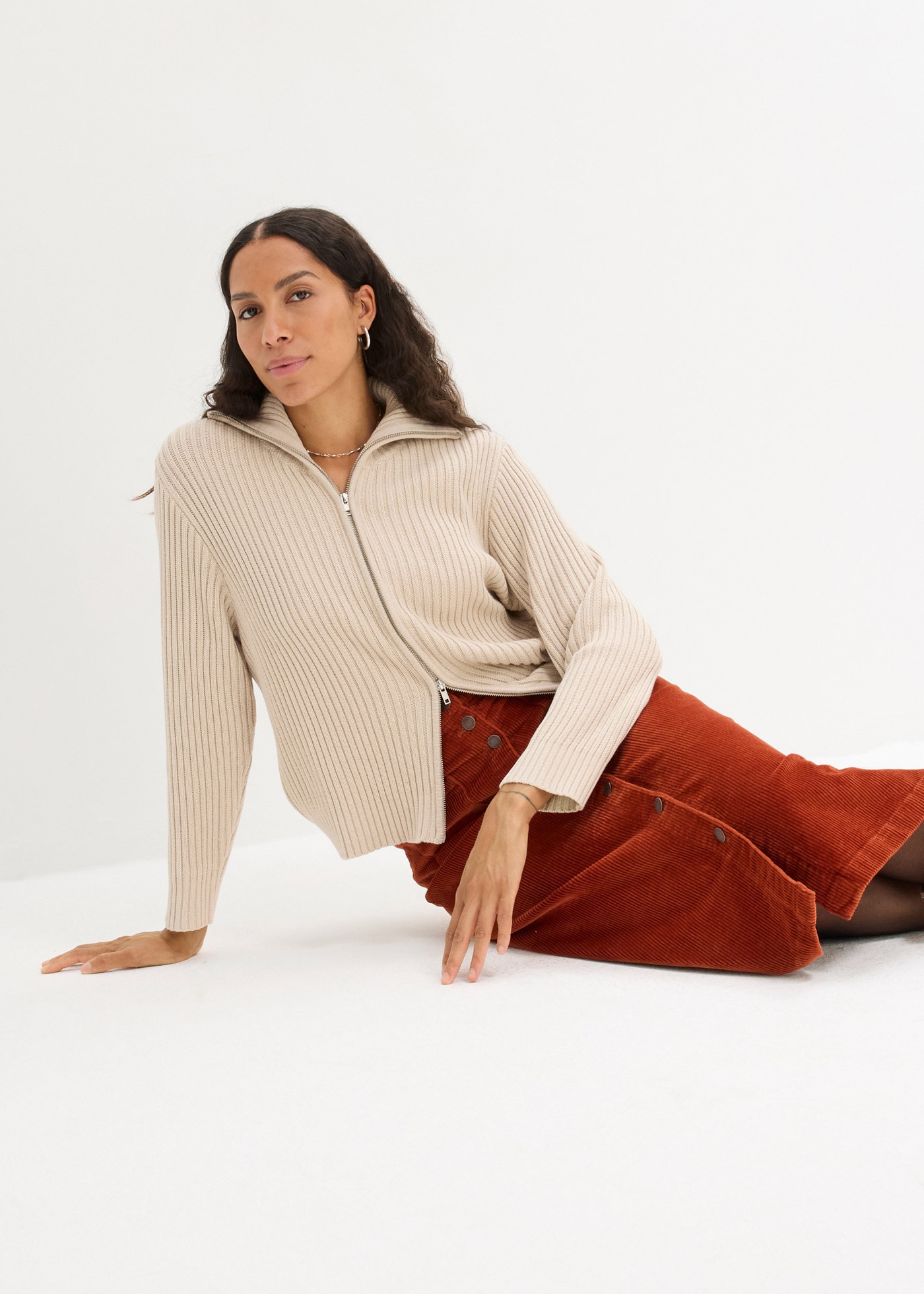 bonprix Cordrock mit Stretch, mit durchgehender Knopfleiste, mit Gürtelschlaufen