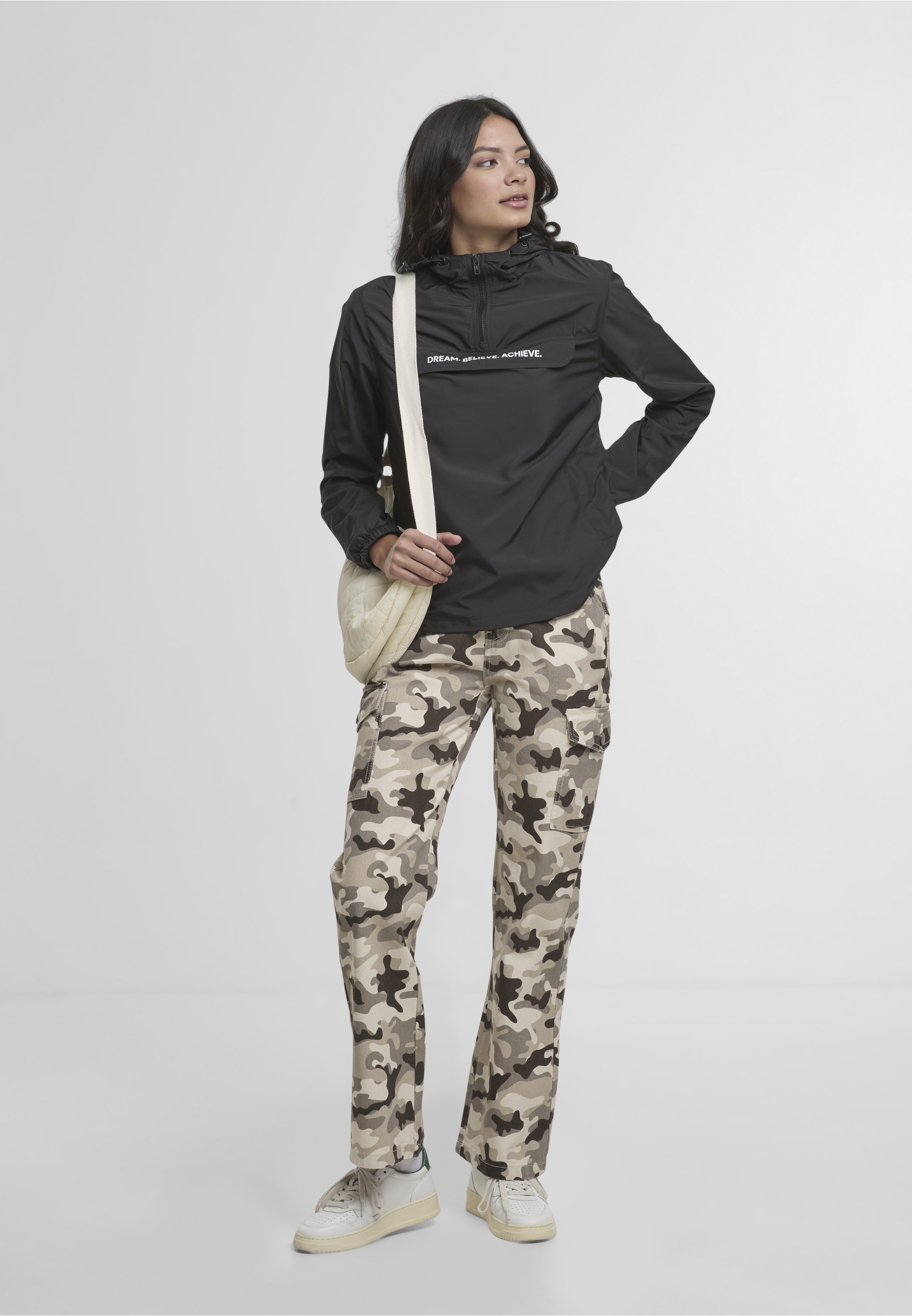 MisterTee Allwetterjacke »MisterTee Dream Believe Achieve Ladies Basic Pull Over Jacket« 1 Stk. tlg. mit Kapuze