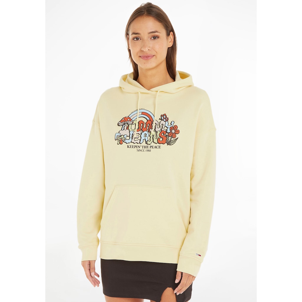 Tommy Jeans Kapuzensweatshirt »TJW OVR HOMEGROWN 1 HOOD« mit Logodruck im 70's Design Tommy Jeans Kapuzensweatshirt »TJW OVR HOMEGROWN 1 HOOD« mit Logodruck im 70's Design
