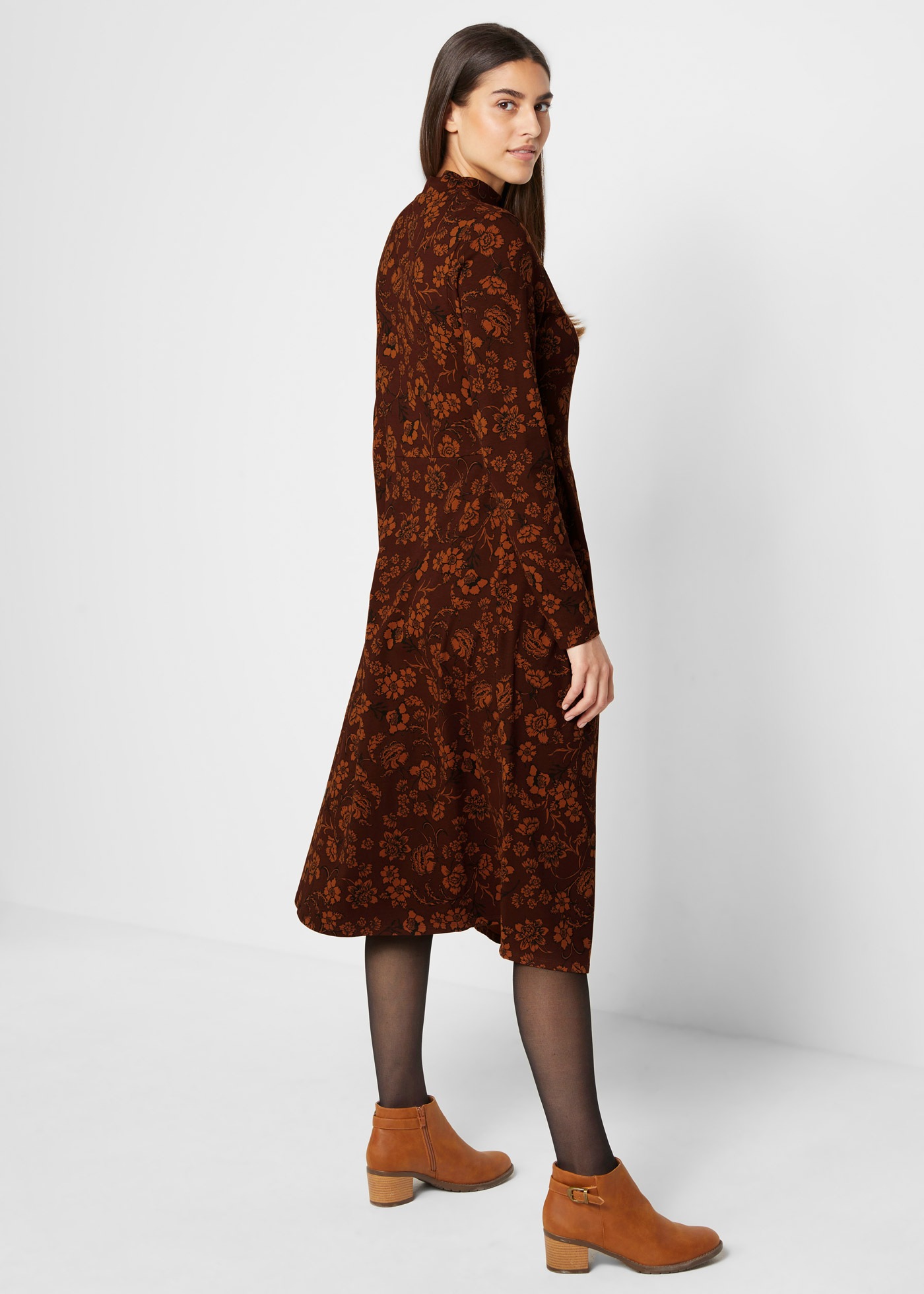 bonprix Jerseykleid mit geblümtem All-Over Print, aus Baumwolle und Elastha günstig online kaufen