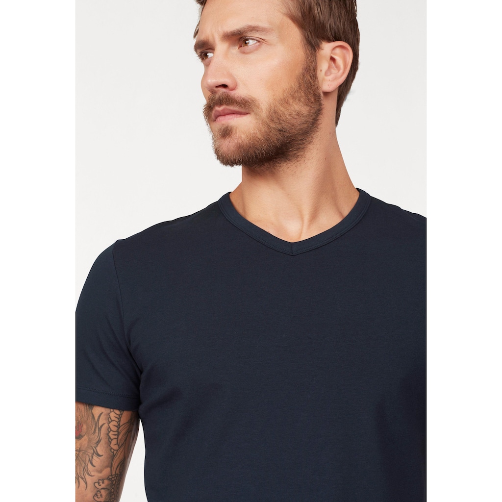 Jack & Jones T-Shirt »SLIM- FIT BASIC TEE V-NECK«, mit V-Ausschnitt