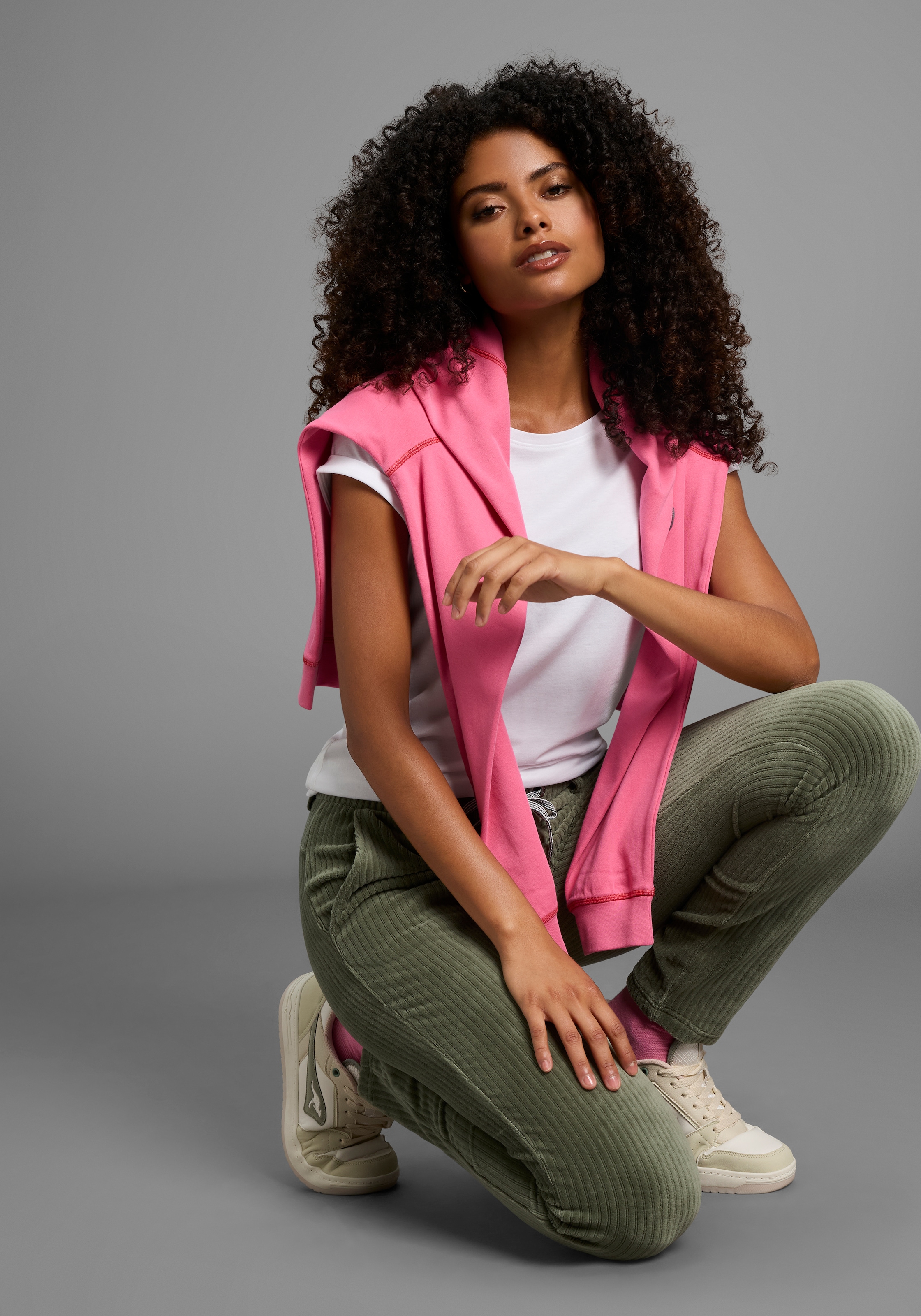 KangaROOS Jogger Pants, in Cord-Optik mit elastischem Bund