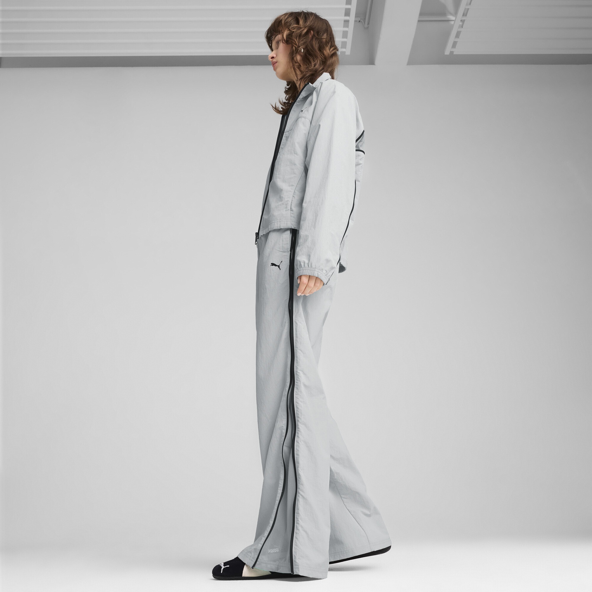PUMA Sporthose »DARE TO Relaxed Fit Hose mit variabler Länge Damen«