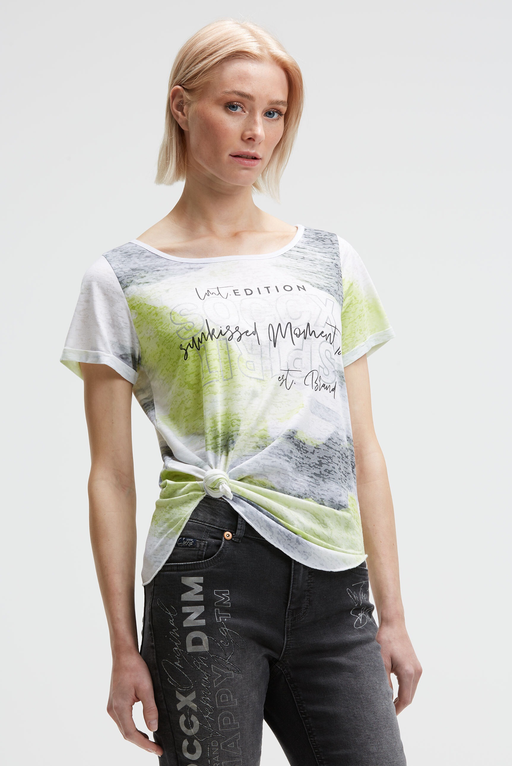 Rundhalsshirt SOCCX, Damen, Gr. XL, electric lemon, Single Jersey, Material: Grundmaterial: 100% Polyester, Ausbrenner: 100% Viskose, Glitzermuster, bedruckt, loose fit normal, Rundhals, eingesetzt, Shirts Rundhalsshirt, mit Turn-Up-Ärmel