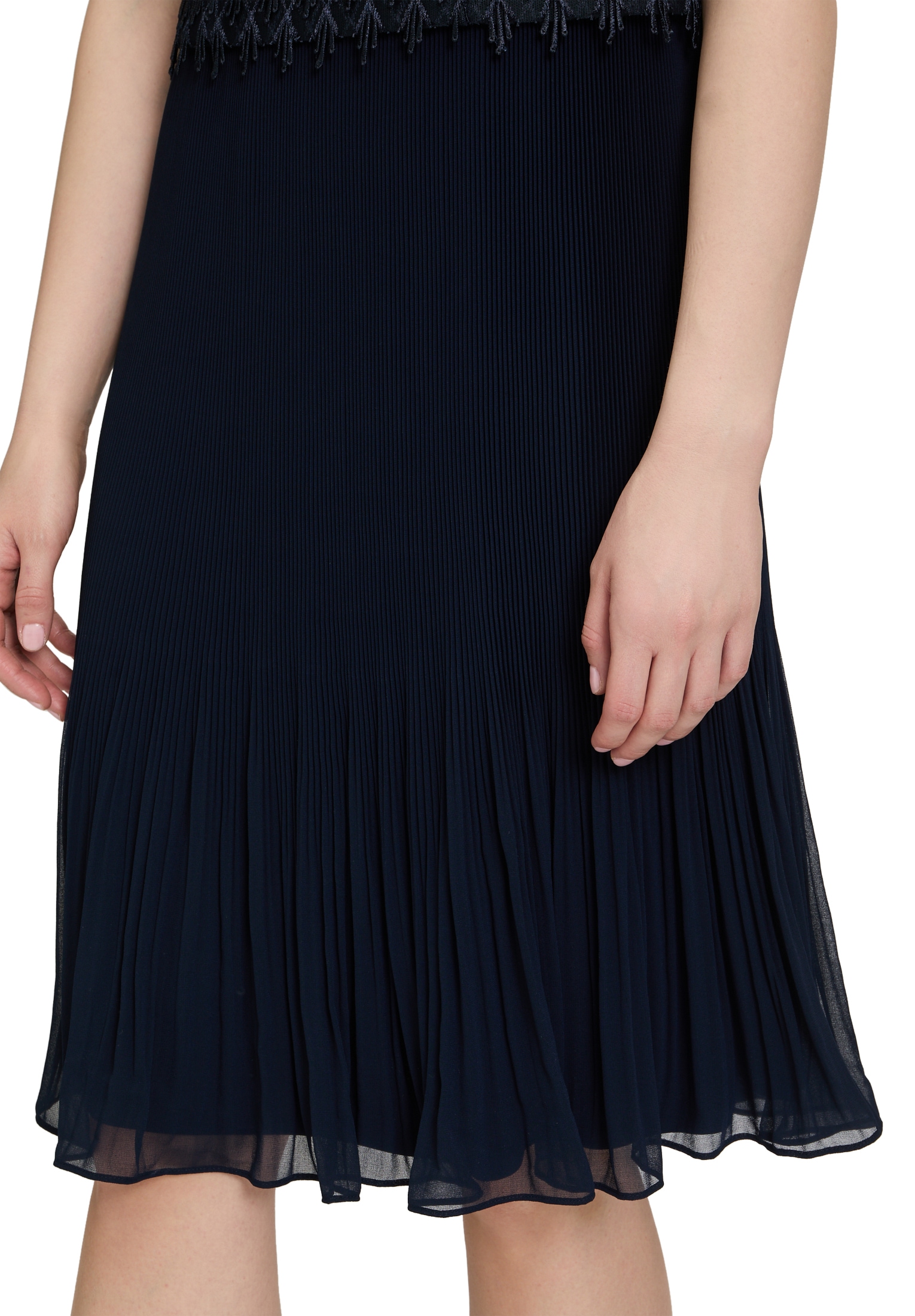 Vera Mont Cocktailkleid »Vera Mont Cocktailkleid mit Plissee«, Fransen