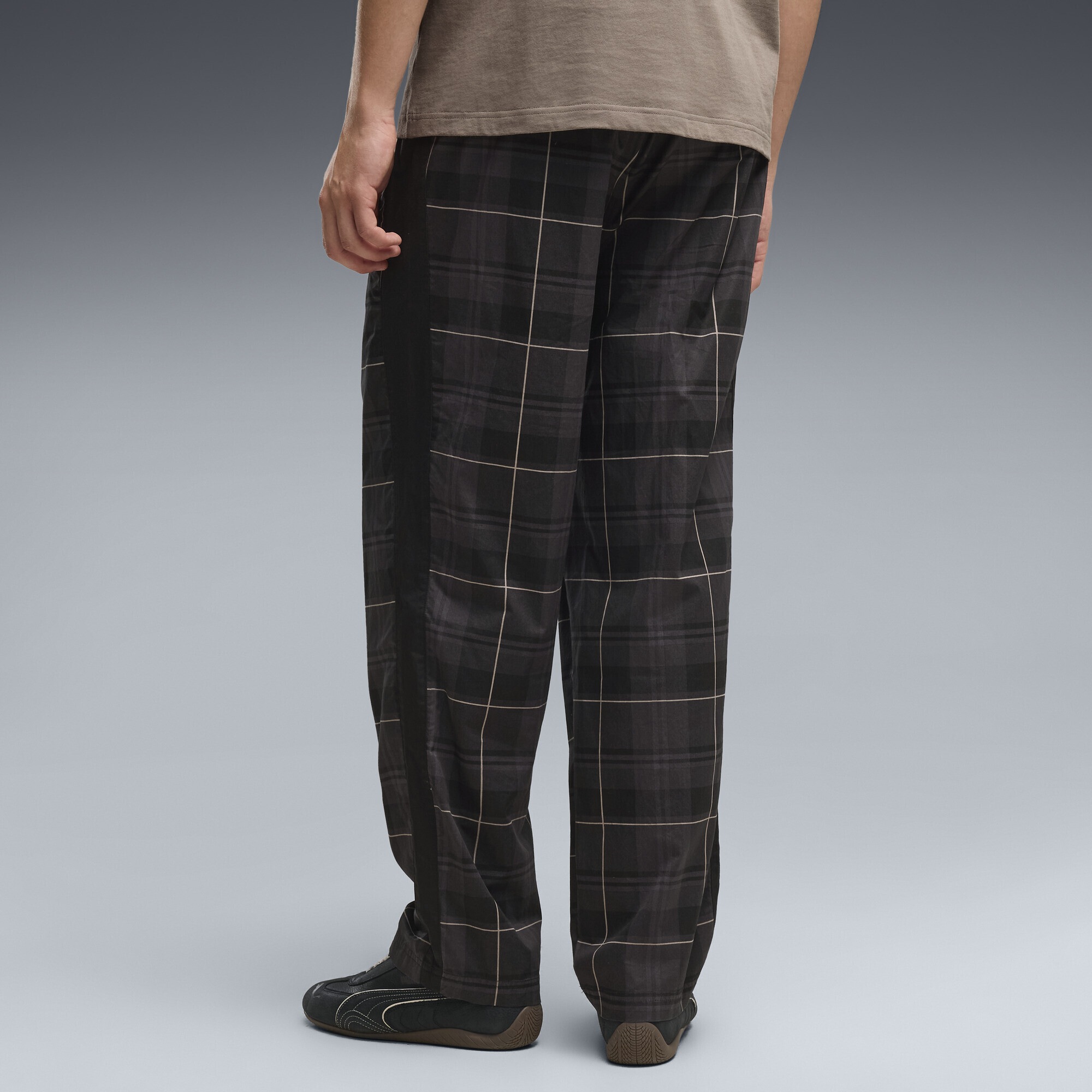PUMA Sporthose »T7 Relaxed Tartan Trainingshose Herren«