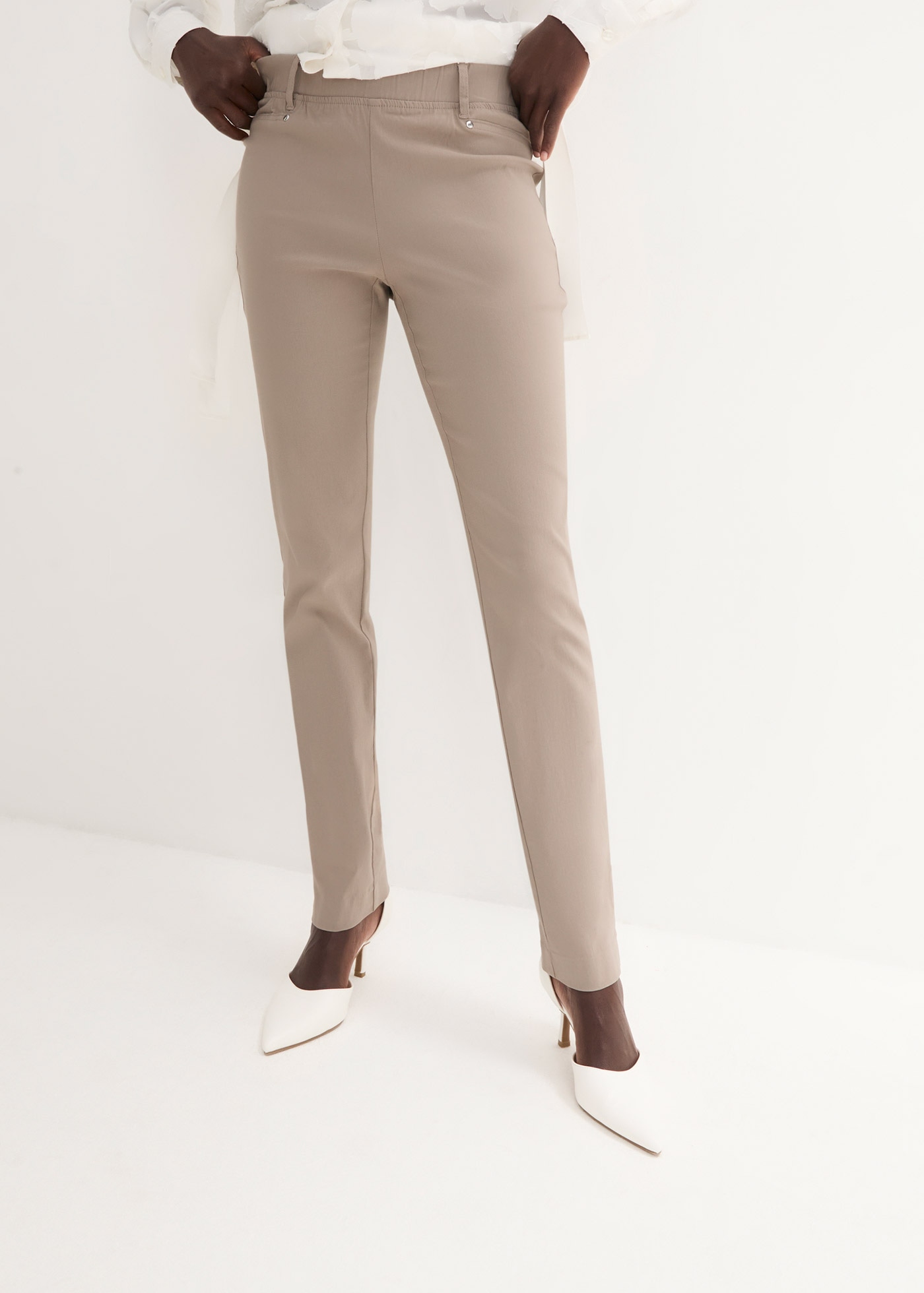 bonprix "Stretch-Hose in Schlupfform" aus Viskose, Slim Fit Passform, Schlupfform mit Gürtelschlaufen
