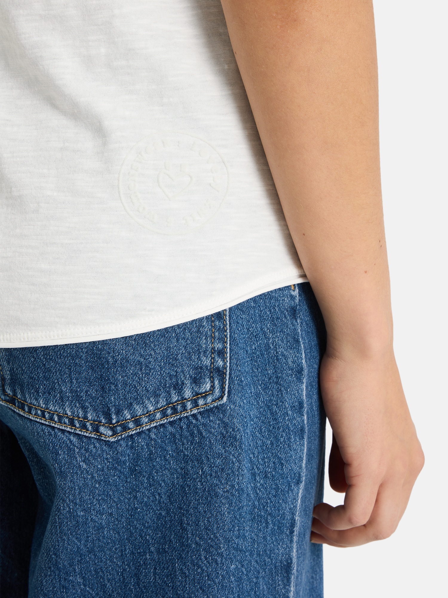 Lieblingsstück Rundhalsshirt »CandiceEP« mit Statement-Stickerei und im Batik-Look