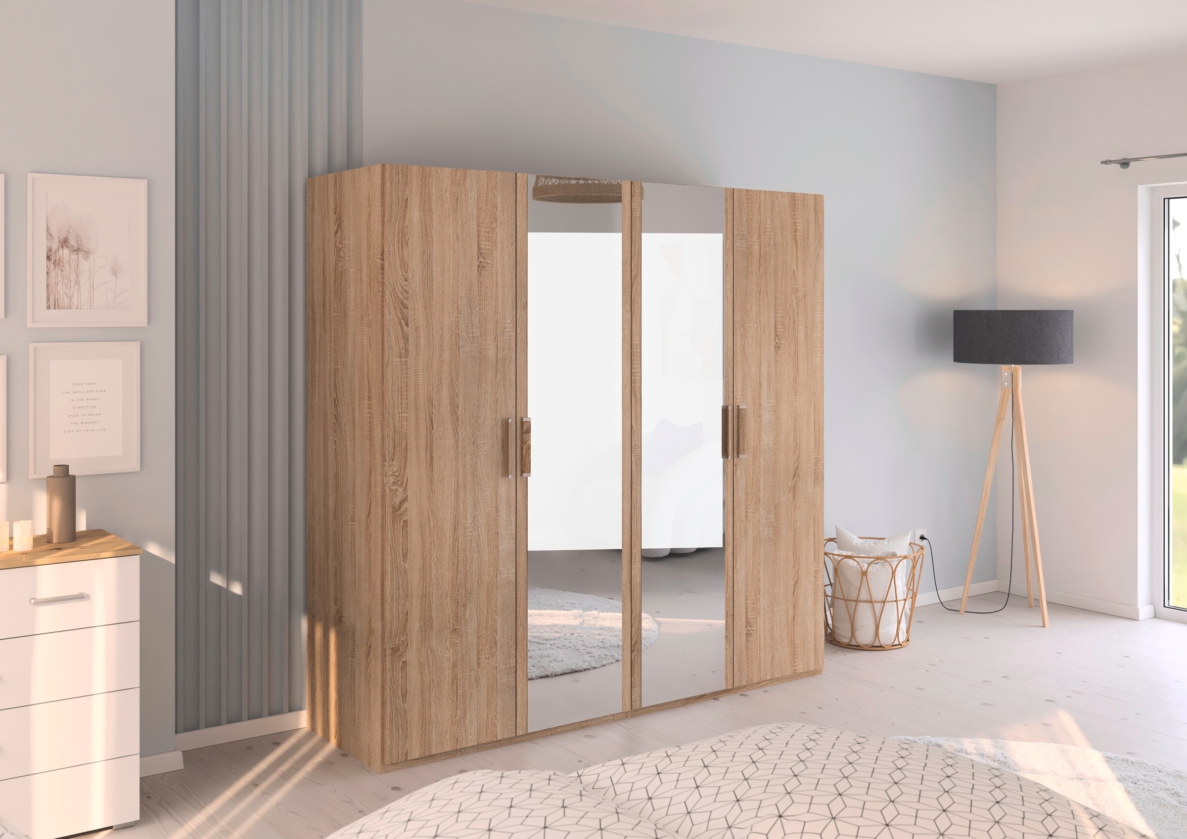 rauch Drehtürenschrank »Kleiderschrank Schrank Garderobe Schlafzimmerschrank EVELYN«, (in 2 Höhen 197 oder 210 cm erhältlich), in elegantem Stil, viel Stauraum 3 Breiten und 2 Höhen MADE IN GERMANY