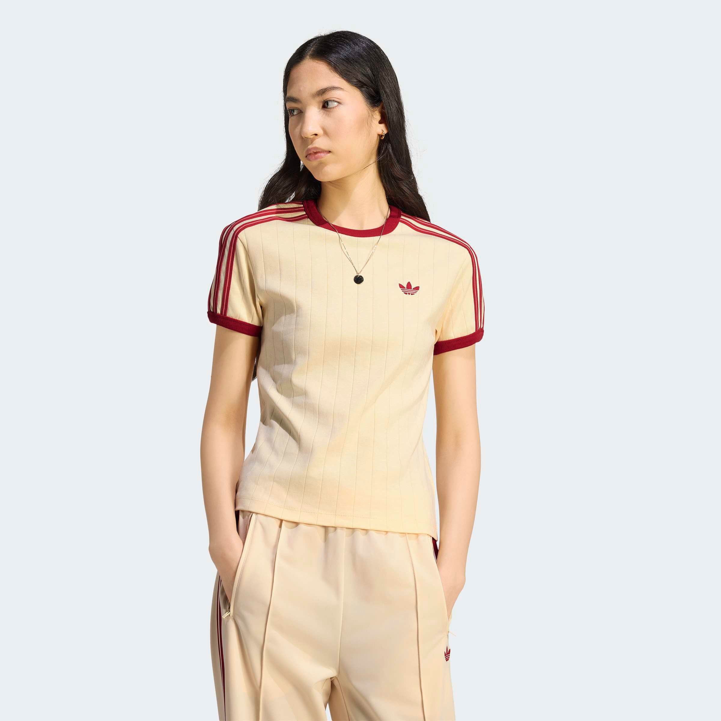 adidas Originals T-Shirt »PSTRIPE SS TEE« mit Nadelstreifen-Design, ohne Verschluss, aus Interlock-Material
