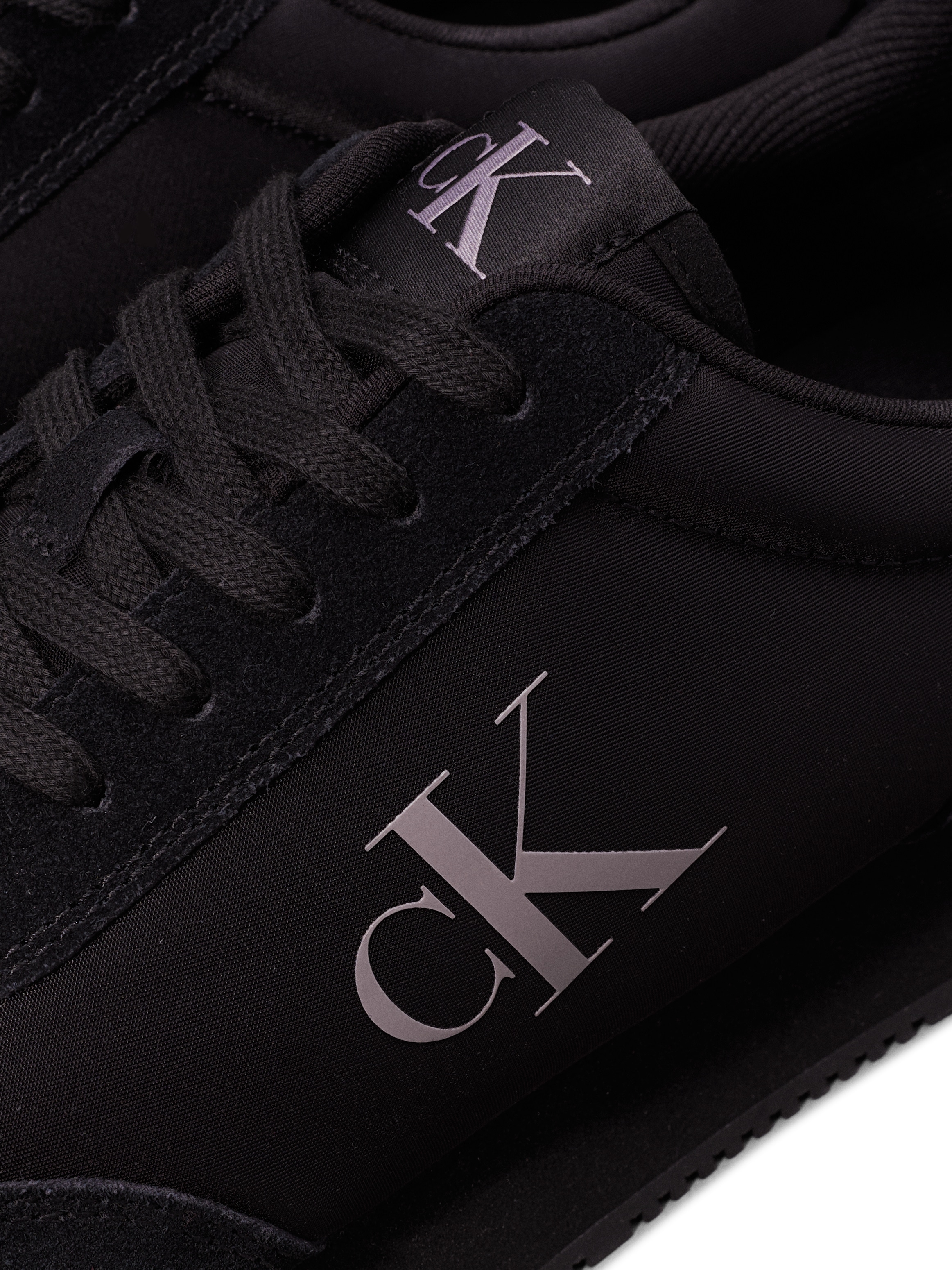 Calvin Klein Jeans Plateausneaker »RETRO RUNNER ICONIC SNK«, Freizeitschuh, Schnürschuh, Halbschuh mit seitlichem CK-Logo