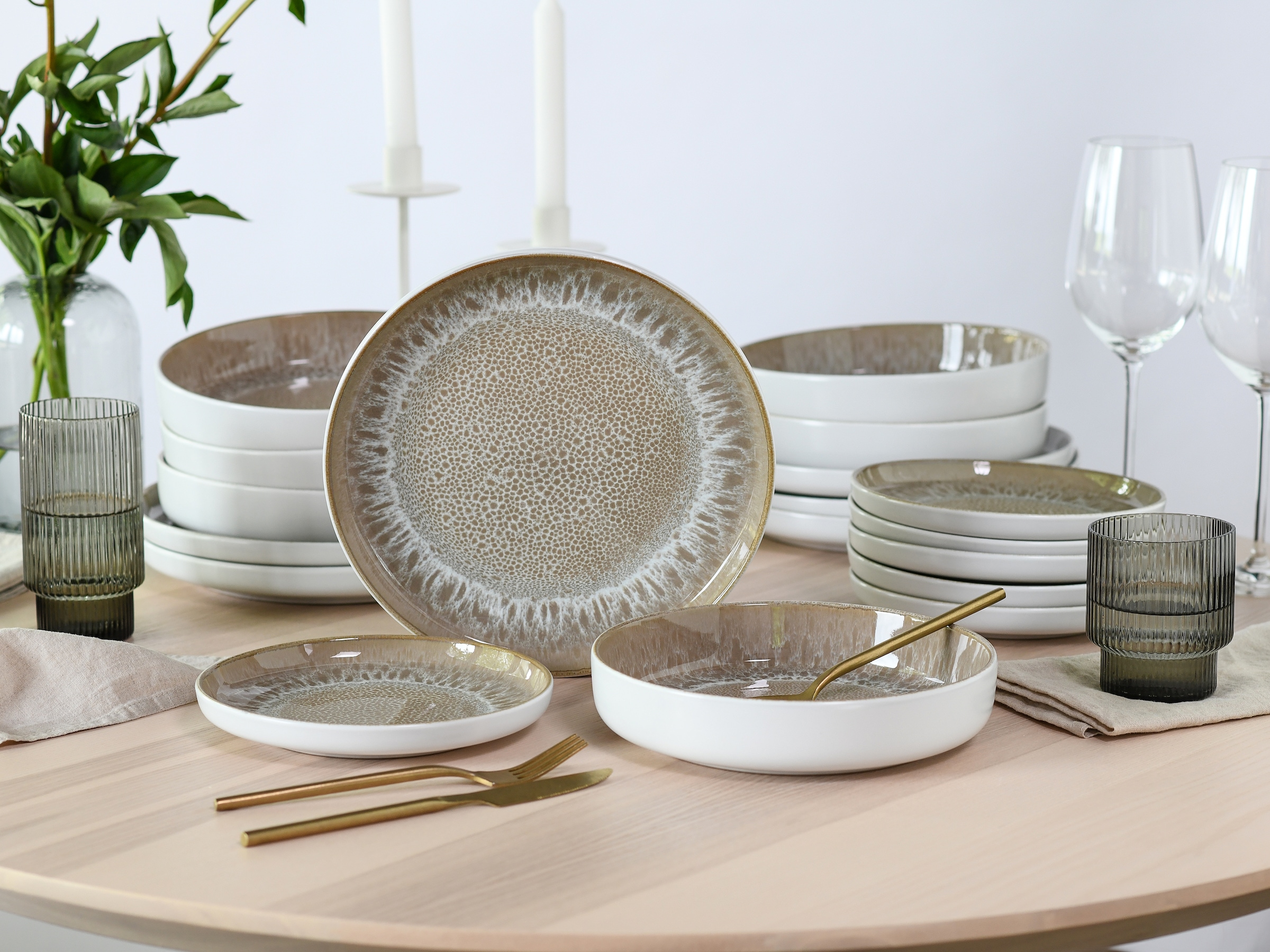 my home Teller-Set »modernes Geschirr-Set, Service Nydala« hohe Haltbarkeit, spülmaschinen- & mikrowellengeeignet, Reaktivglasur