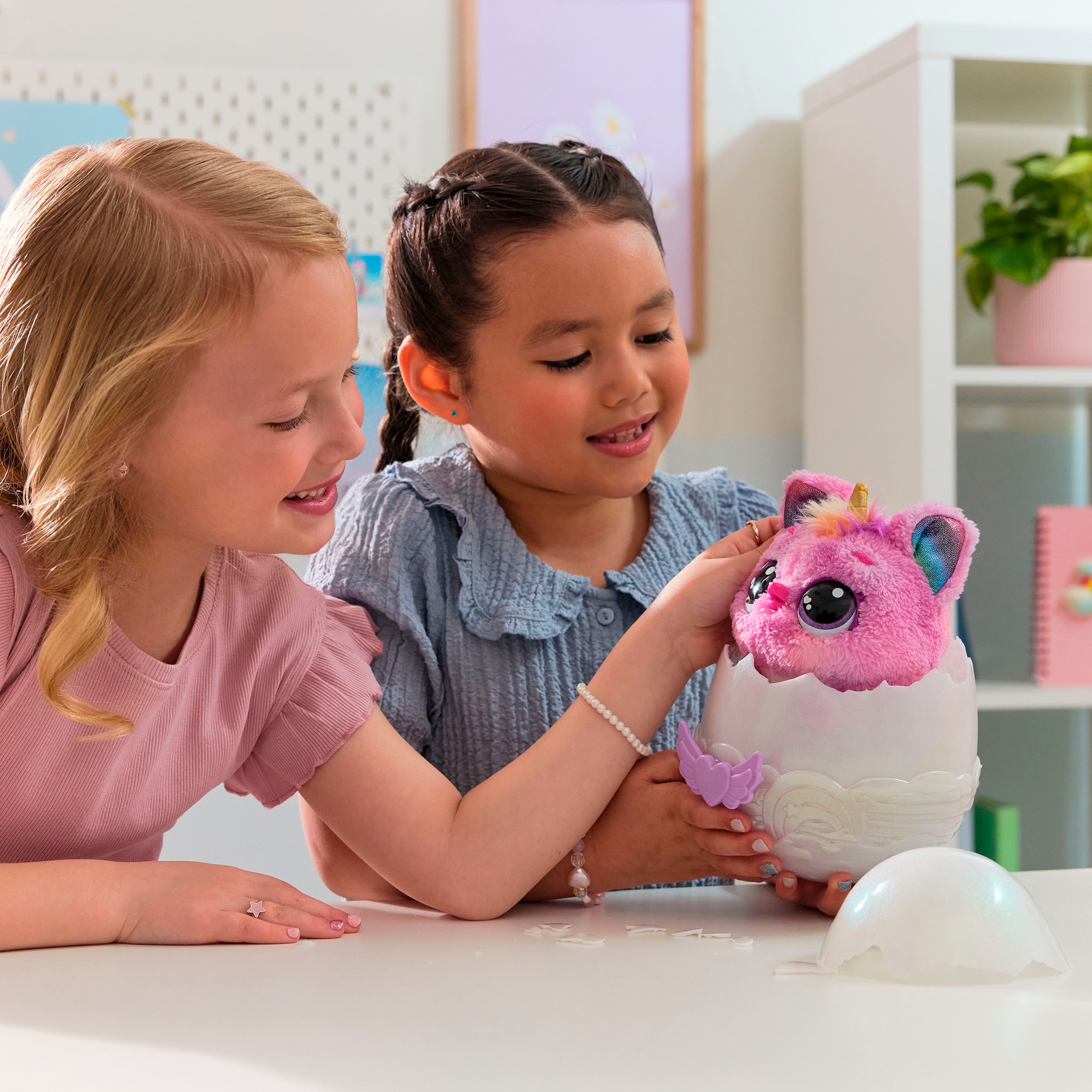 Spin Master Spielfigur »Hatchimals Alive Mystery Ei Pufficorn«, mit Licht und Sound