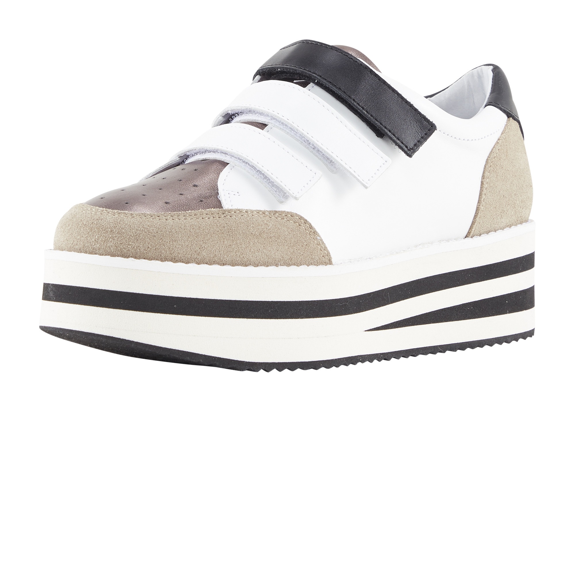 Sneaker mit Plateau-Sohle