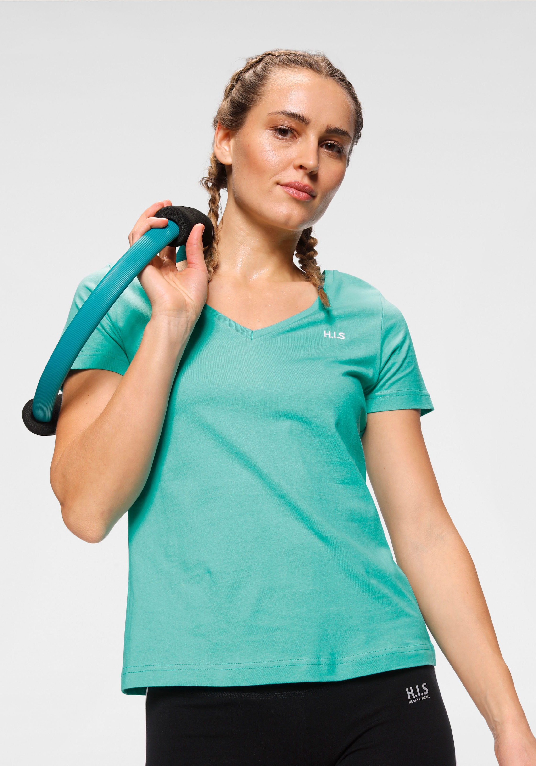 H.I.S T-Shirt »Essential-Basics«, (Spar-Set, 3er-Pack), hüftlange Passform, figurumspielender Schnitt, aus 100% Baumwolle