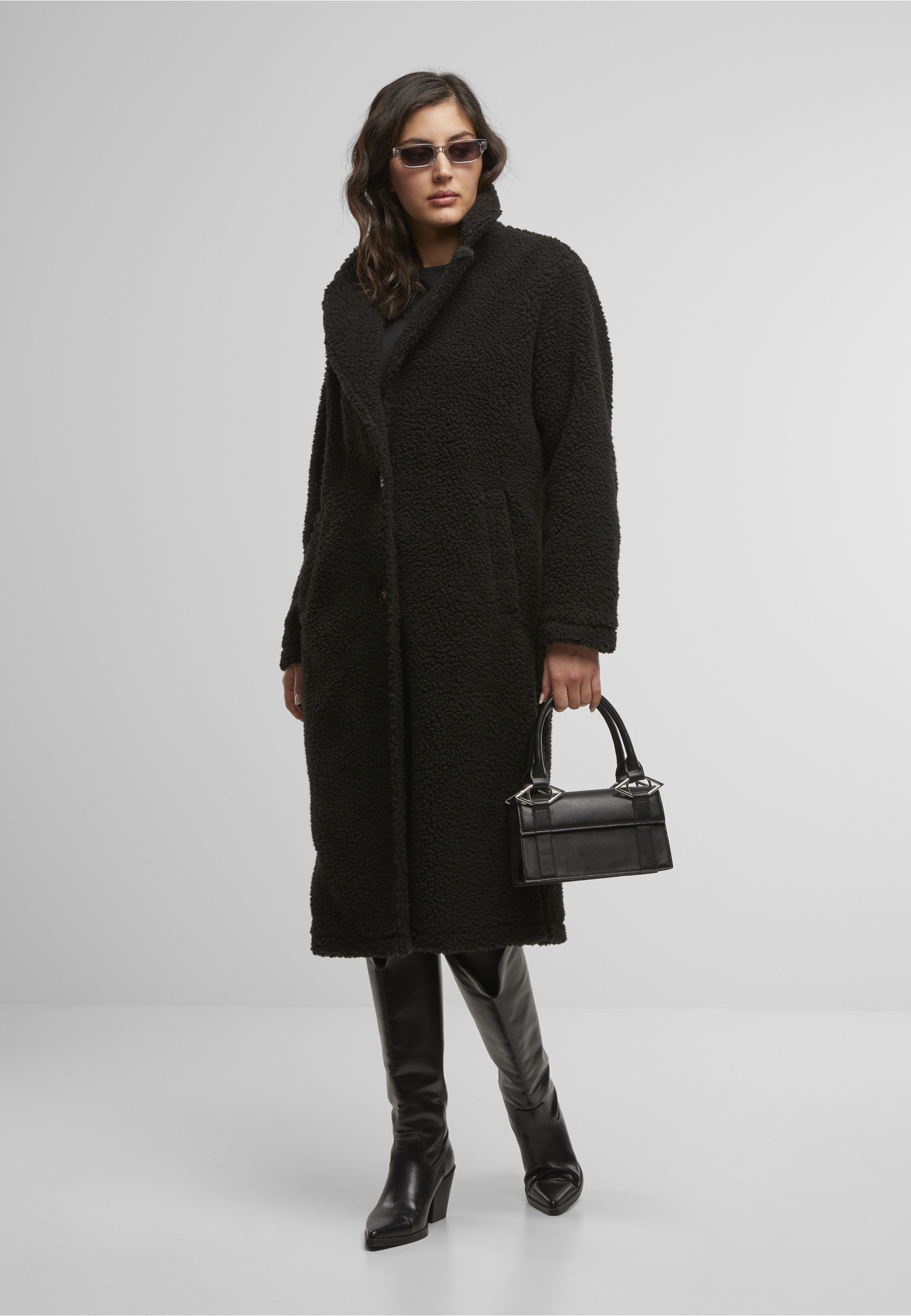 URBAN CLASSICS Winterjacke »Urban Classics Ladies Teddy Long Coat« 1 Stk. tlg. ohne Kapuze