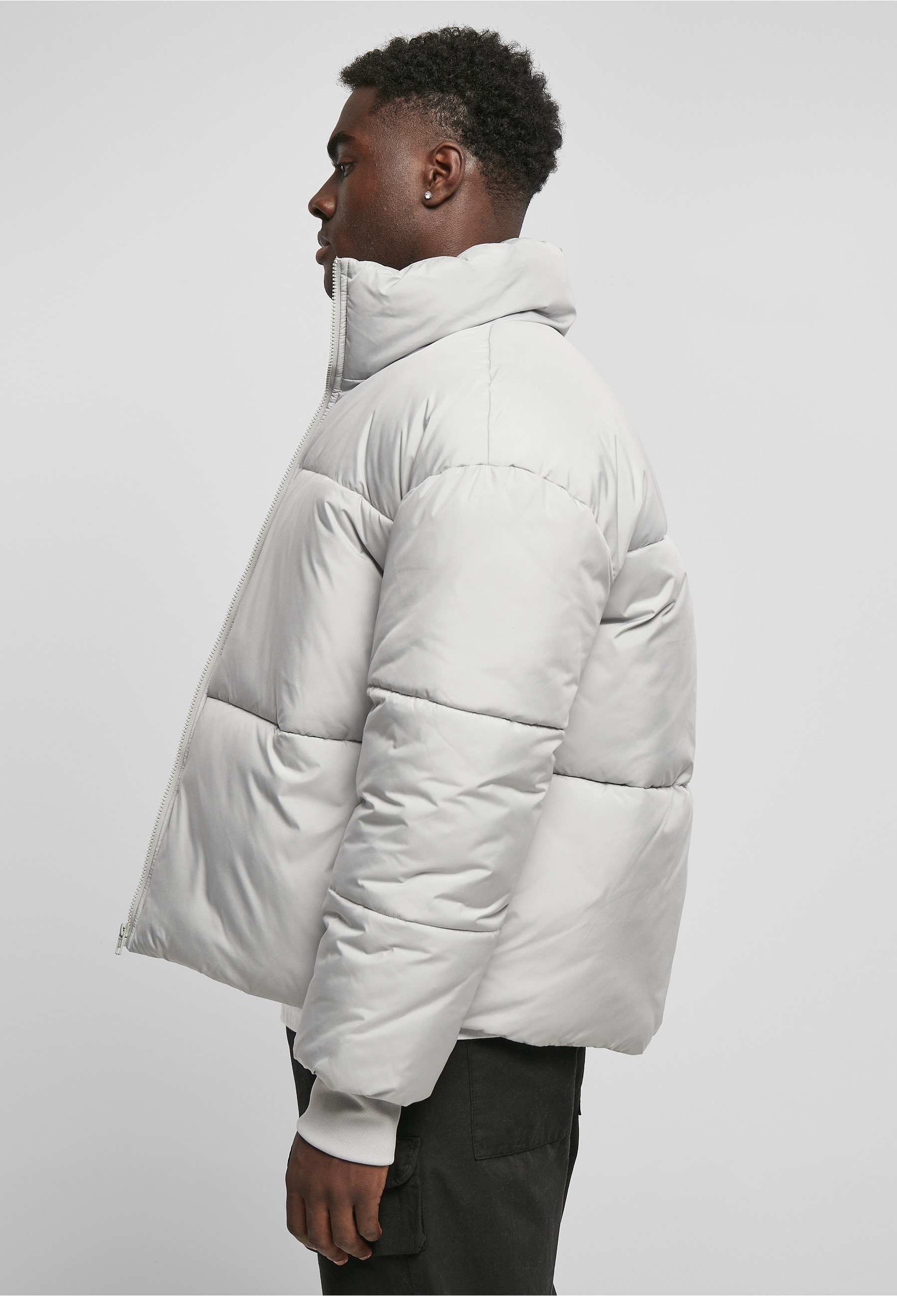 URBAN CLASSICS Winterjacke »Urban Classics Herren Short Big Puffer Jacket« 1 Stk. tlg. ohne Kapuze