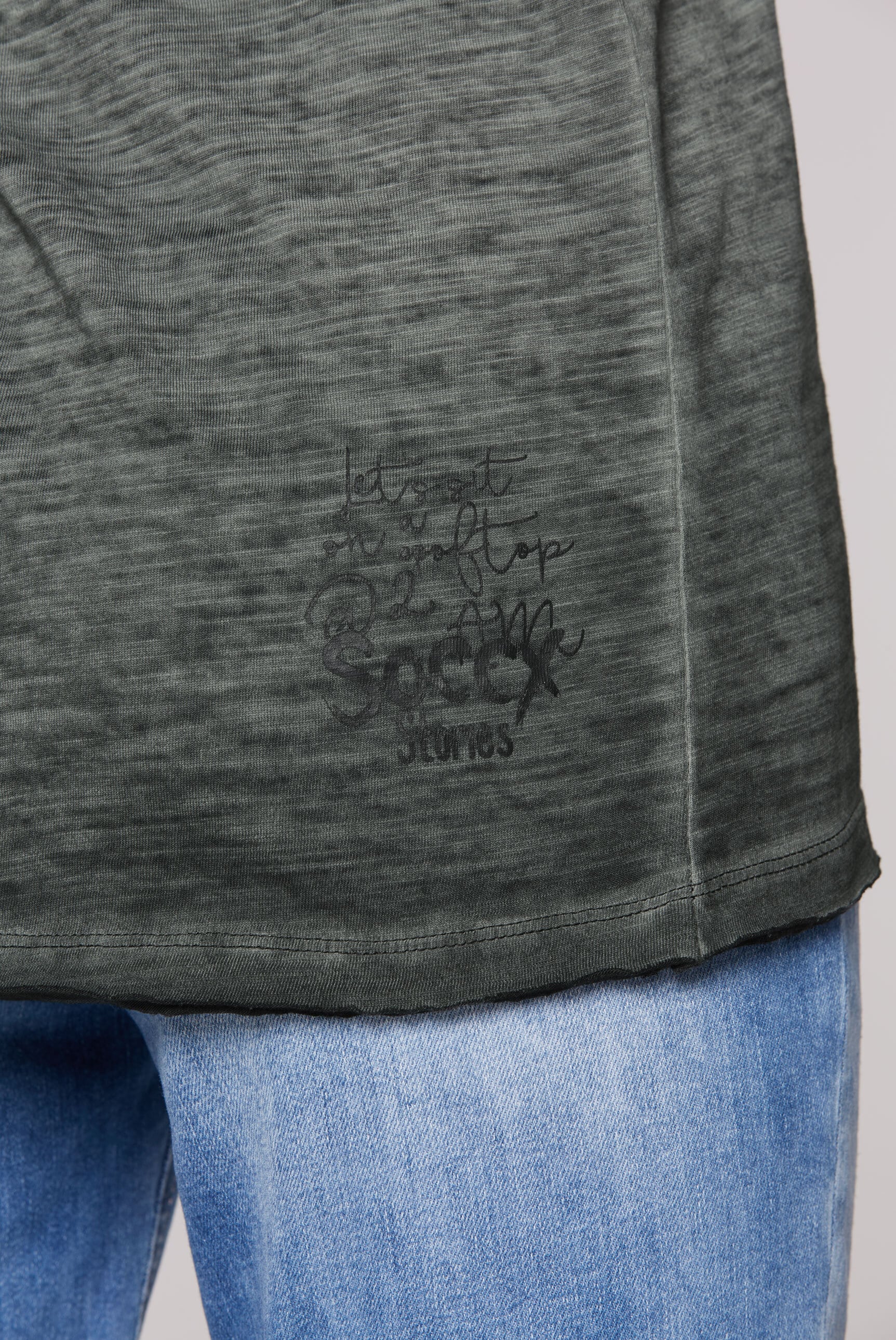 SOCCX Rundhalsshirt, mit offenen Kanten