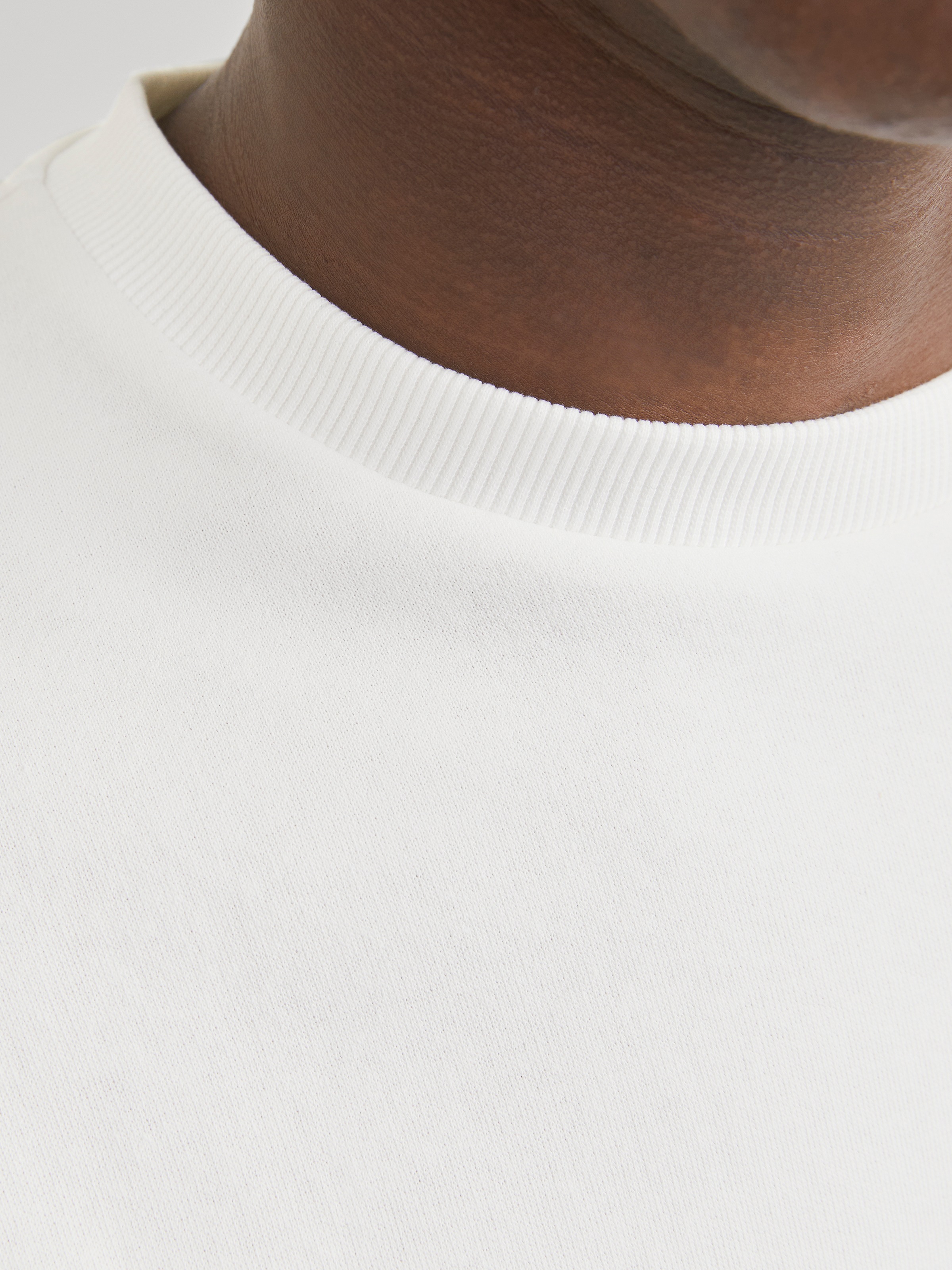 Jack & Jones Sweatshirt »JJEBRADLEY mit Rippbündchen für Alltag und Freizeit«, relaxed fit, atmungsaktiv, Rundhals, ohne Kapuze